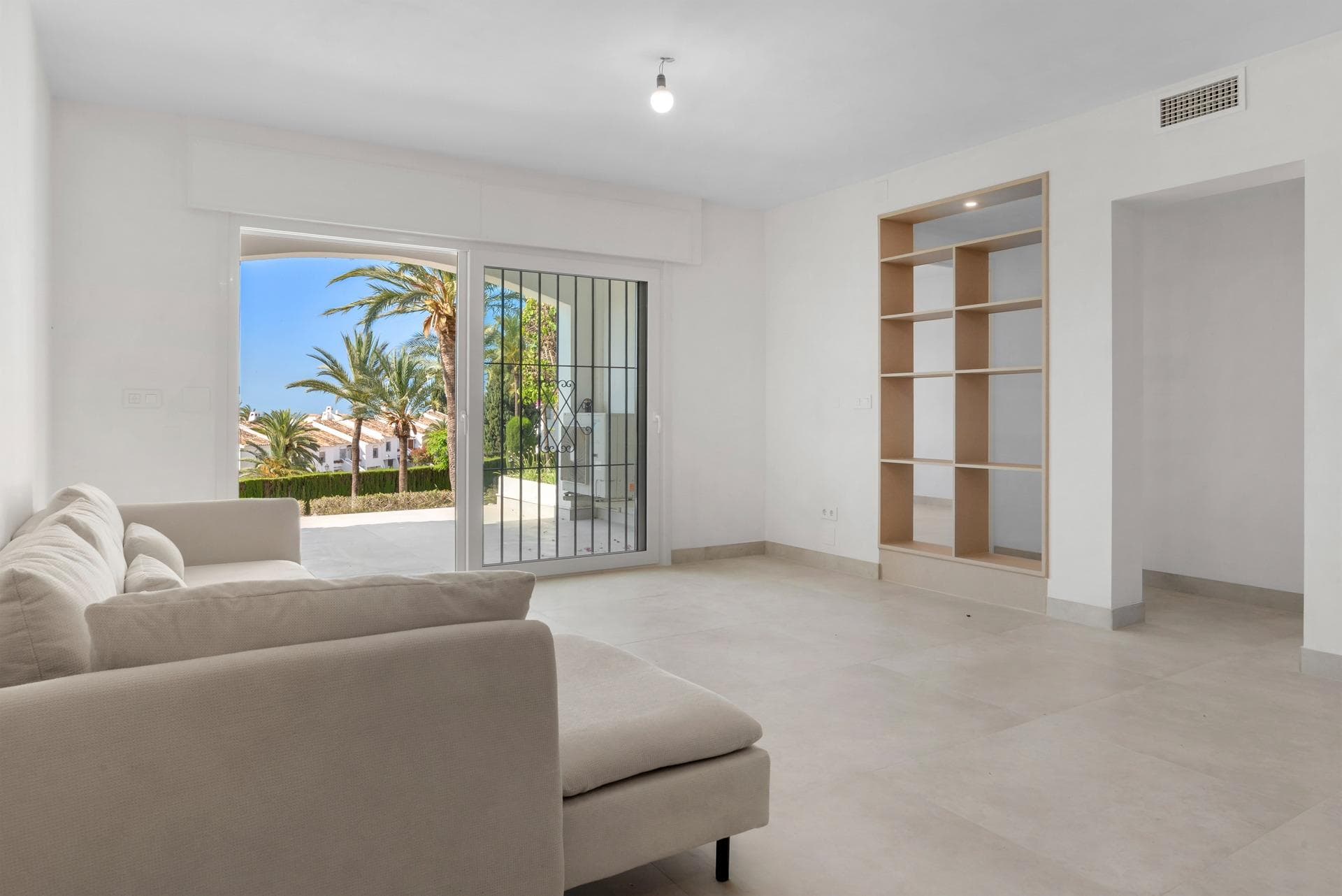 3 bed Middle Floor Apartment in Marbella - 9