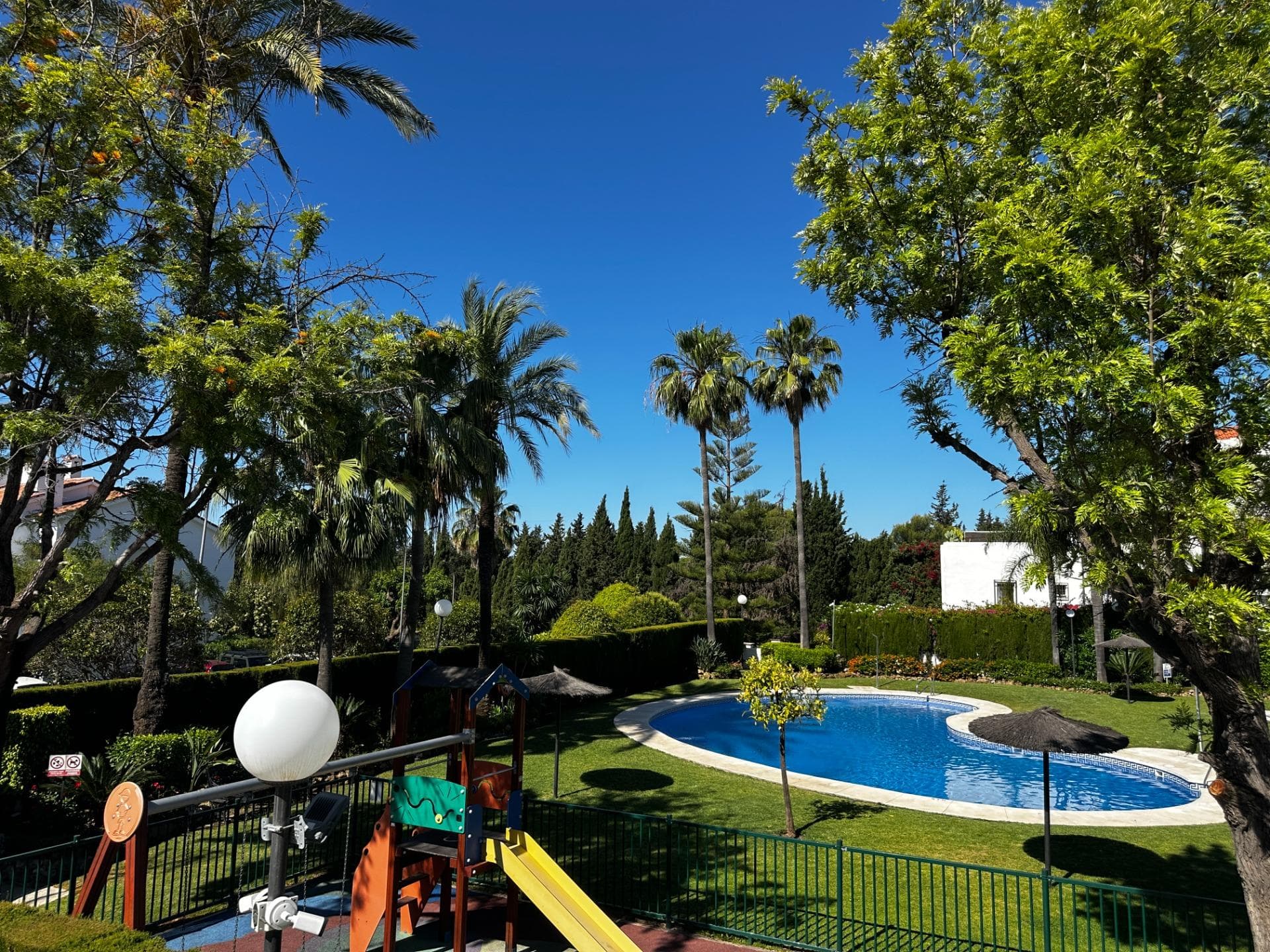 Adosada de 3 dormitorios en Marbella - 1