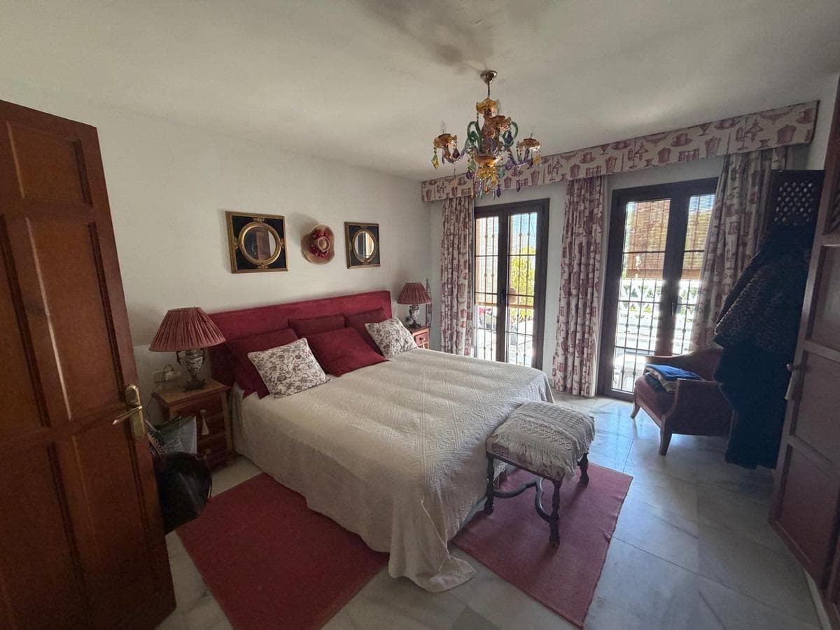 3 bed Townhouse in Marbella - 12