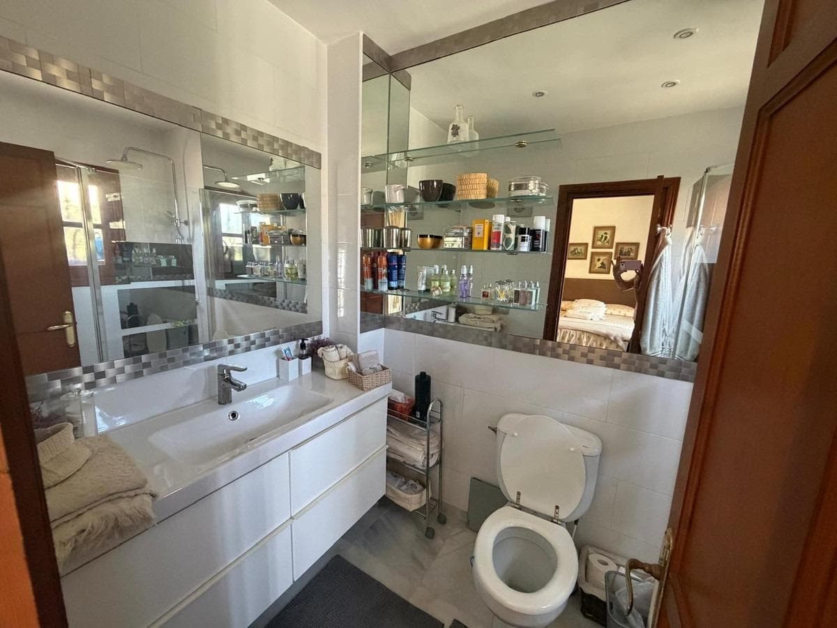 3 bed Townhouse in Marbella - 8