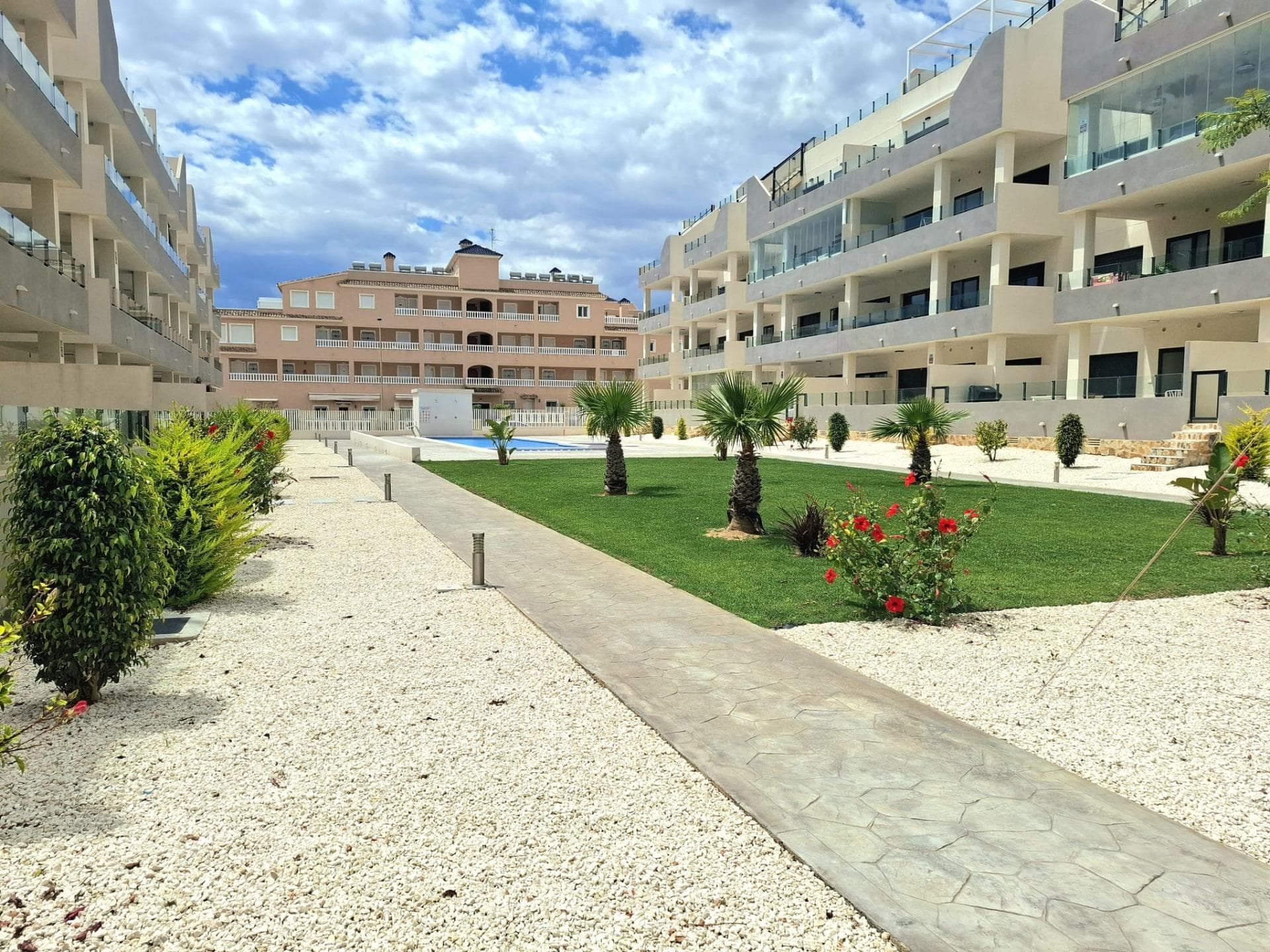 Tussenverdieping Appartement met 3 slaapkamers in Orihuela Costa - 35