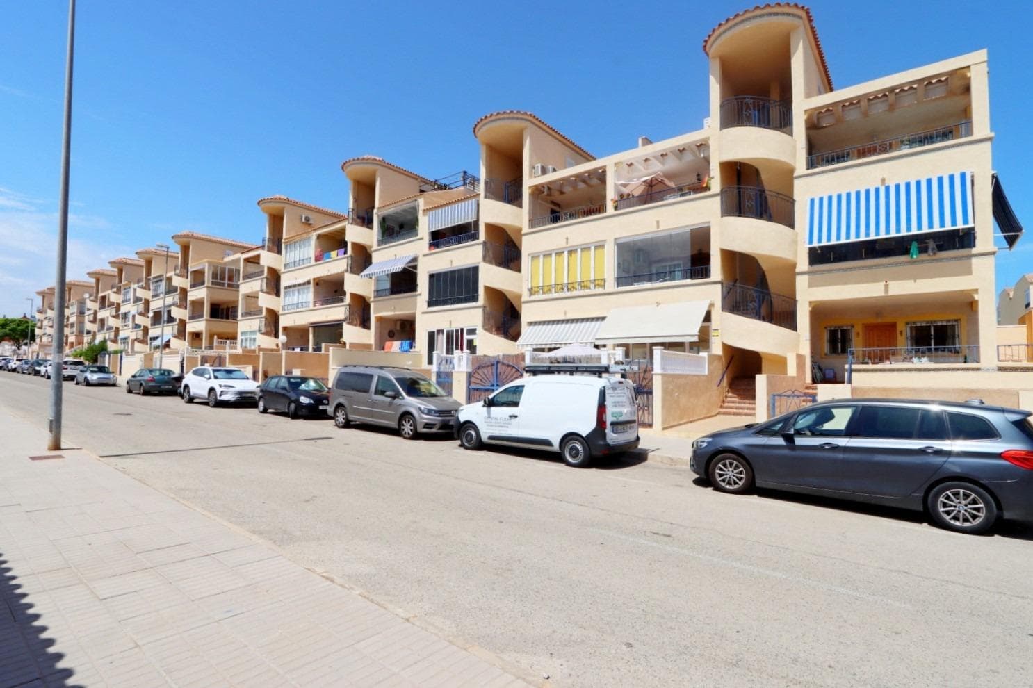 Apartamento Planta Media de 2 dormitorios en Orihuela Costa - 24