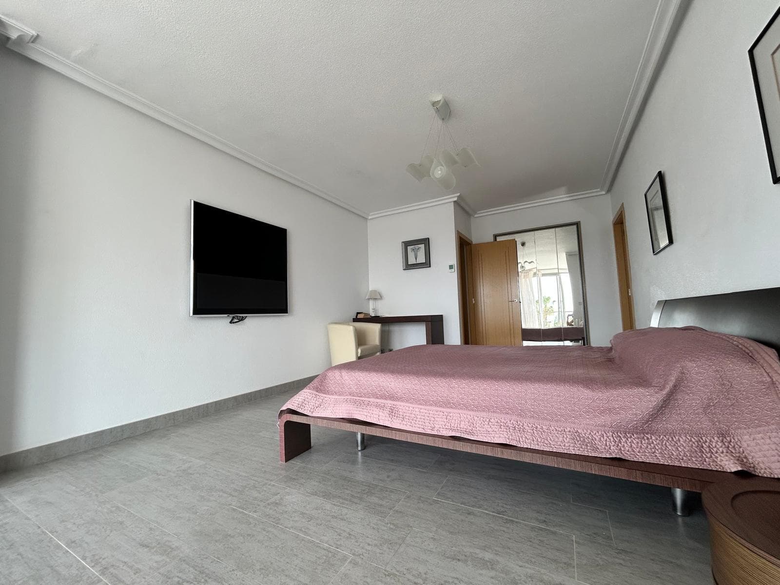 Vrijstaande Villa met 4 slaapkamers in Ciudad Quesada - 25