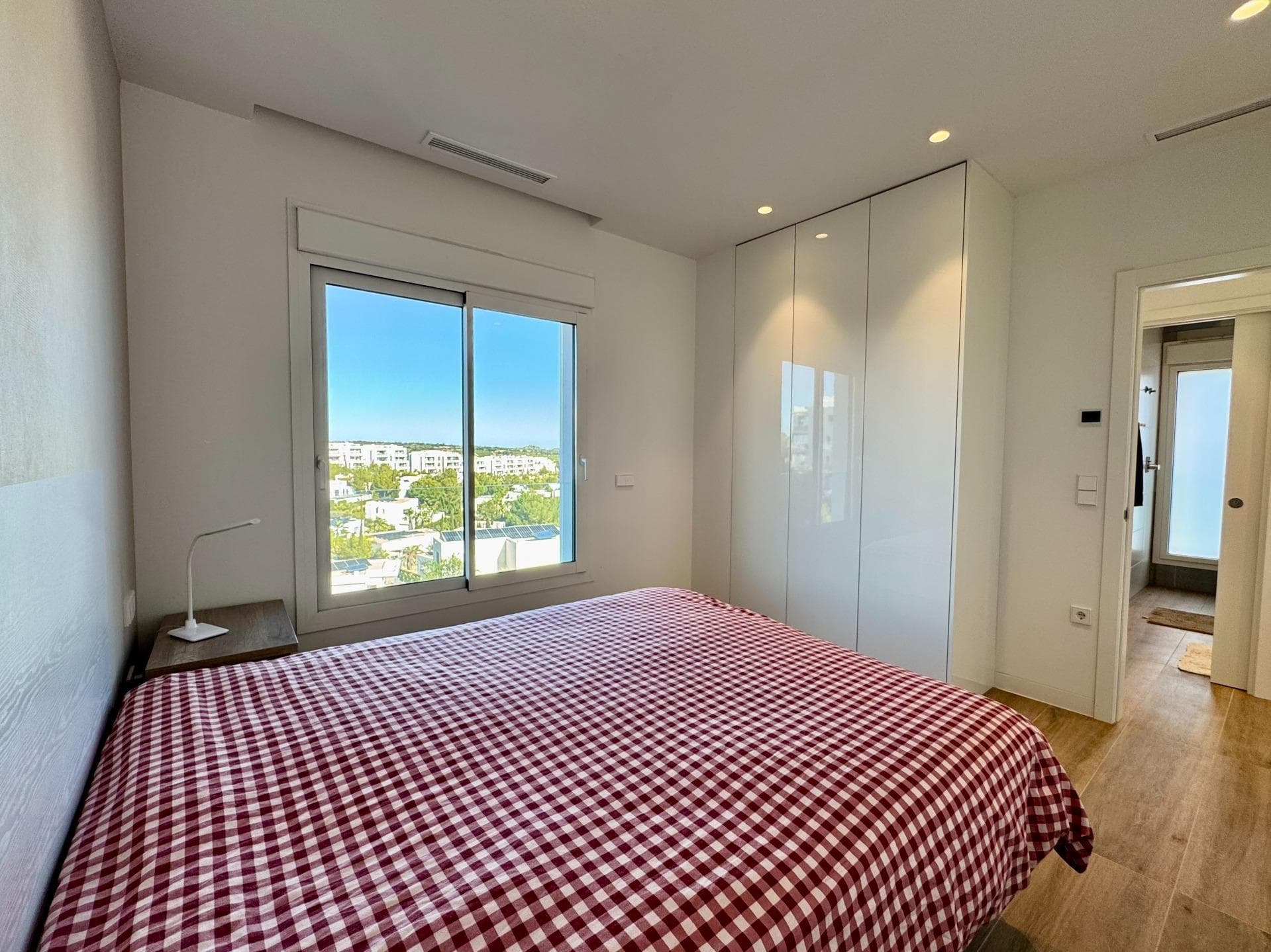 Apartamento Planta Media de 3 dormitorios en Orihuela - 8