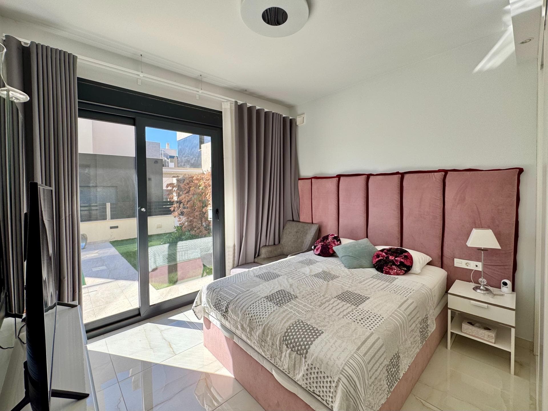 Villa - Chalet de 4 dormitorios en Orihuela Costa - 8