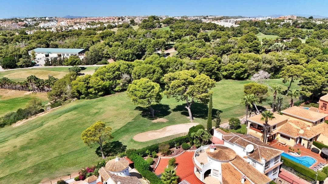 Villa - Chalet de 5 dormitorios en Orihuela Costa - 11