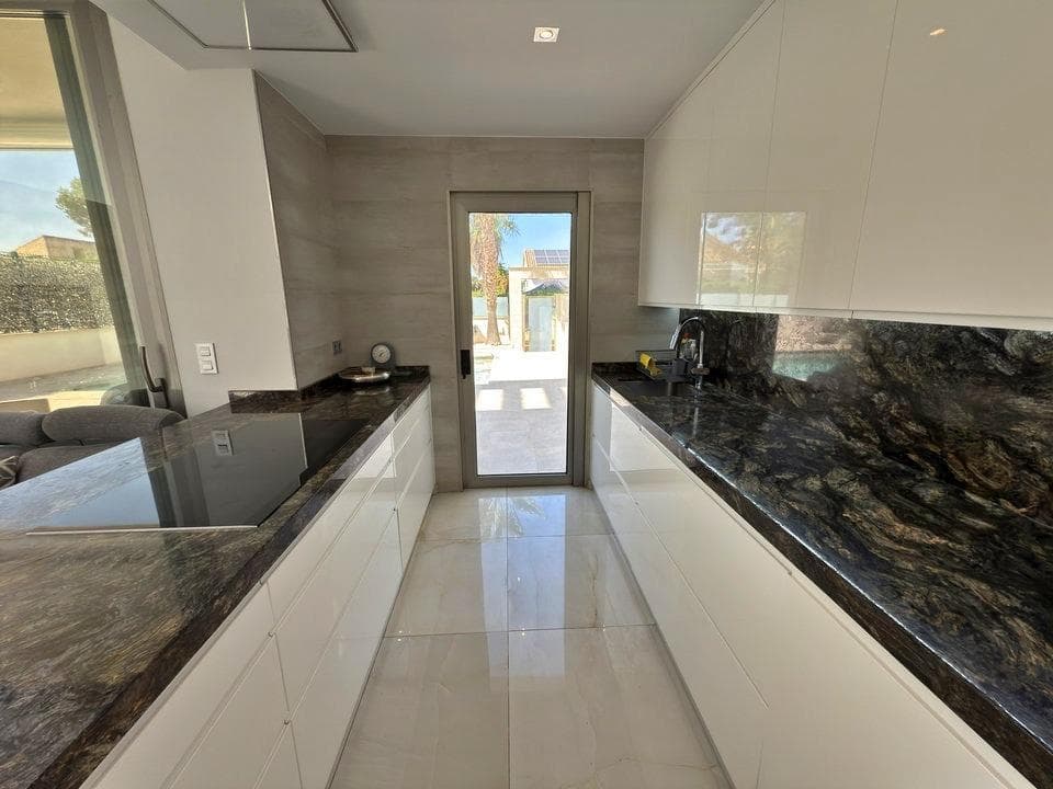 Villa - Chalet de 5 dormitorios en Orihuela Costa - 13