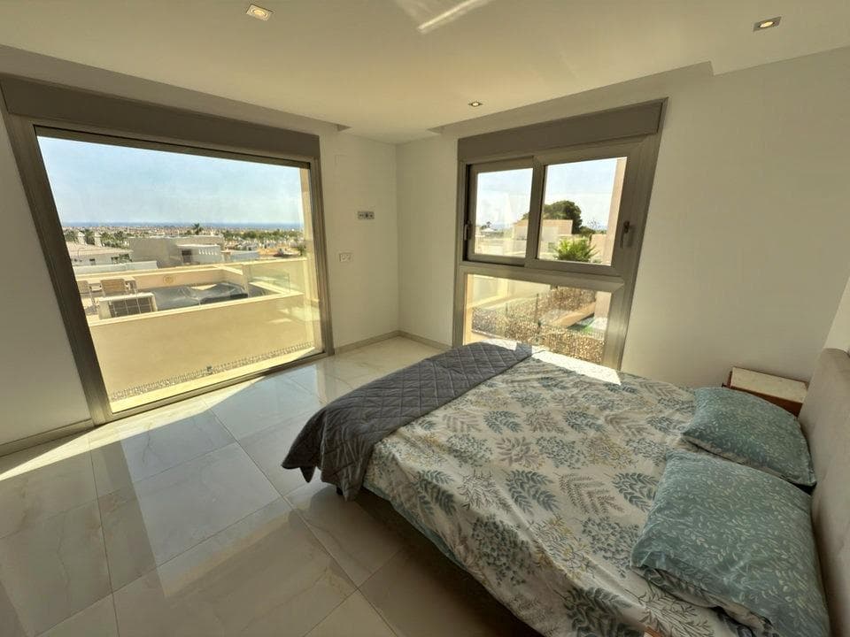 Villa - Chalet de 5 dormitorios en Orihuela Costa - 27