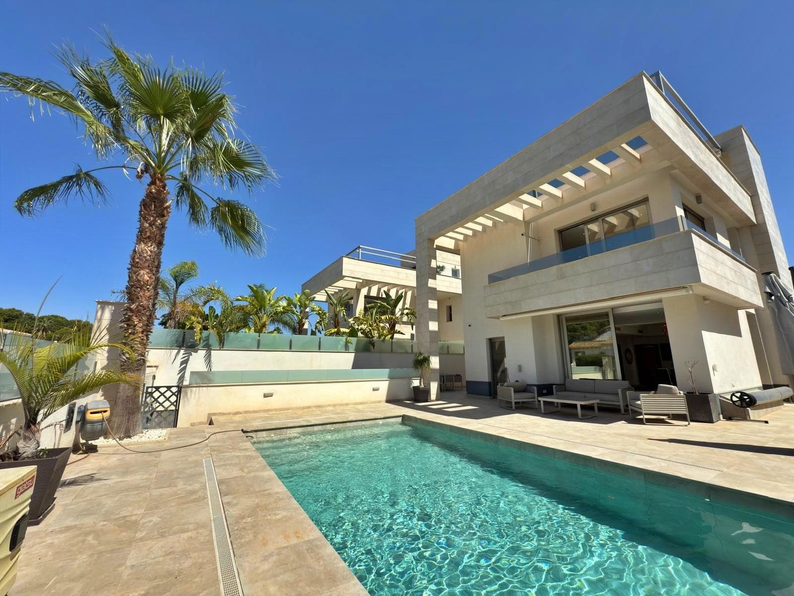 Villa - Chalet de 5 dormitorios en Orihuela Costa - 47