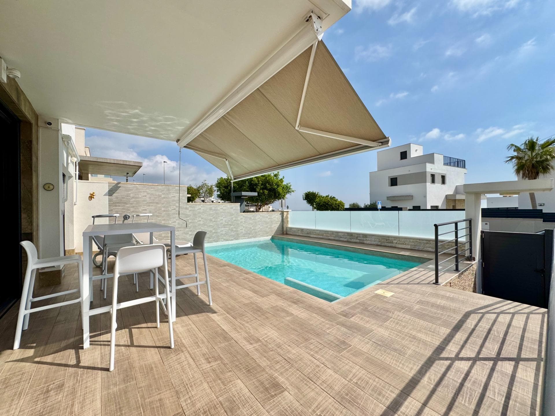 Vrijstaande Villa met 3 slaapkamers in San Miguel de Salinas - 47