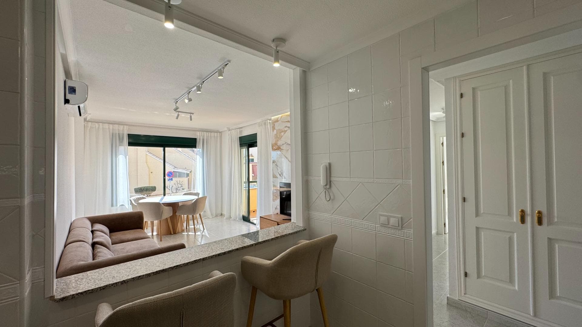 Apartamento Planta Media de 2 dormitorios en Orihuela Costa - 6