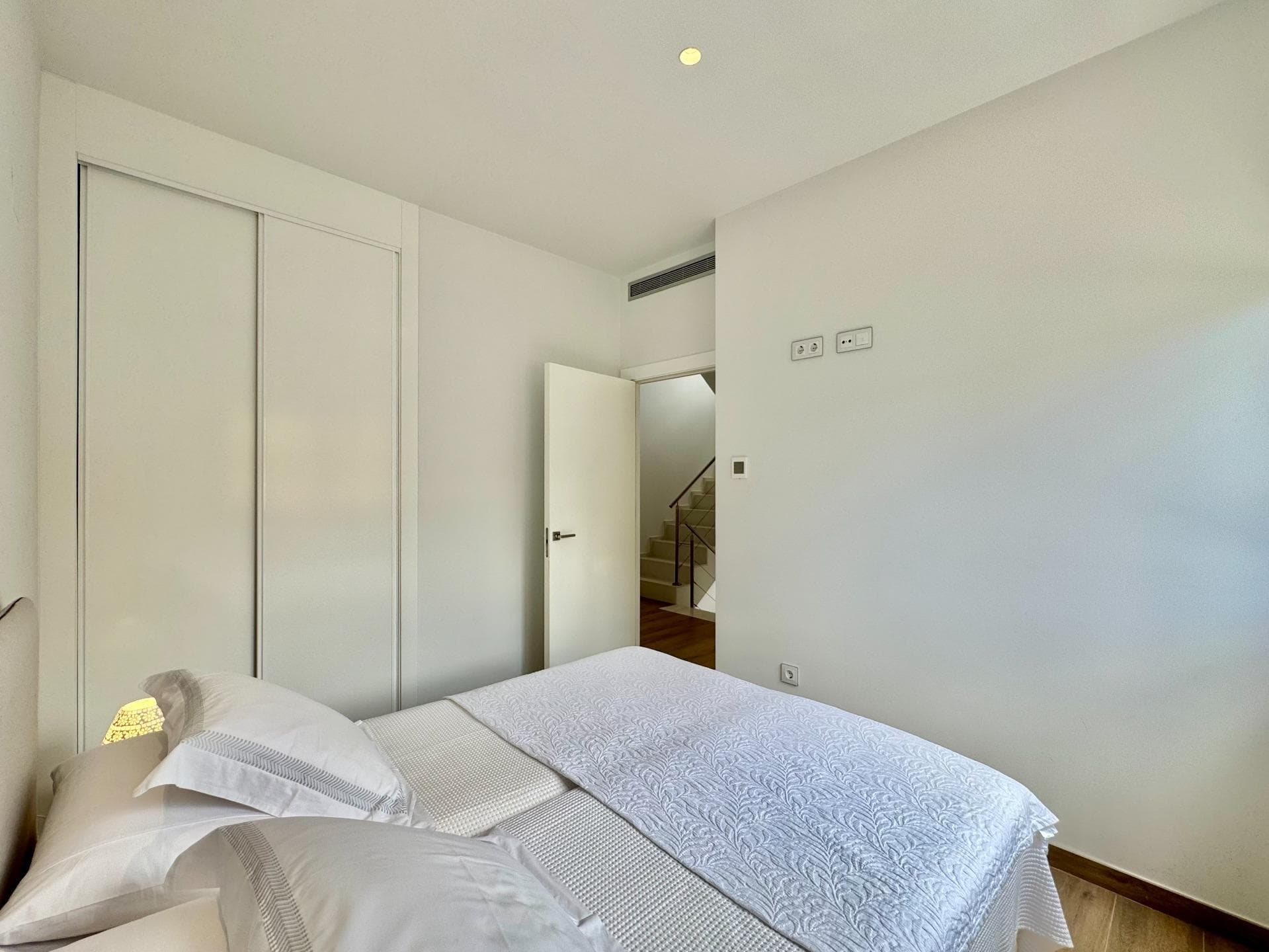 Villa - Chalet de 4 dormitorios en San Miguel de Salinas - 23