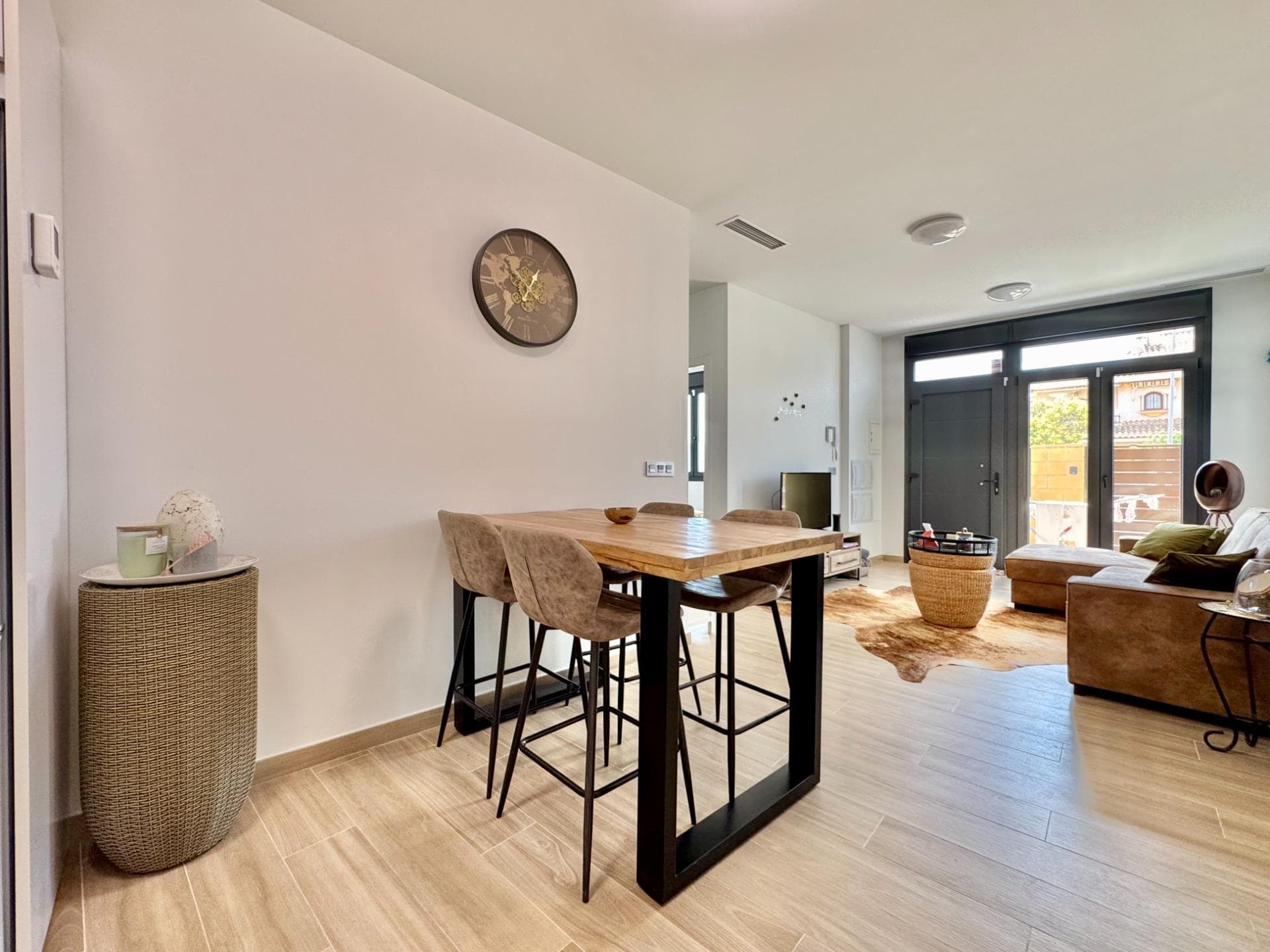 2 bed Middle Floor Apartment in Santiago de la Ribera - 15