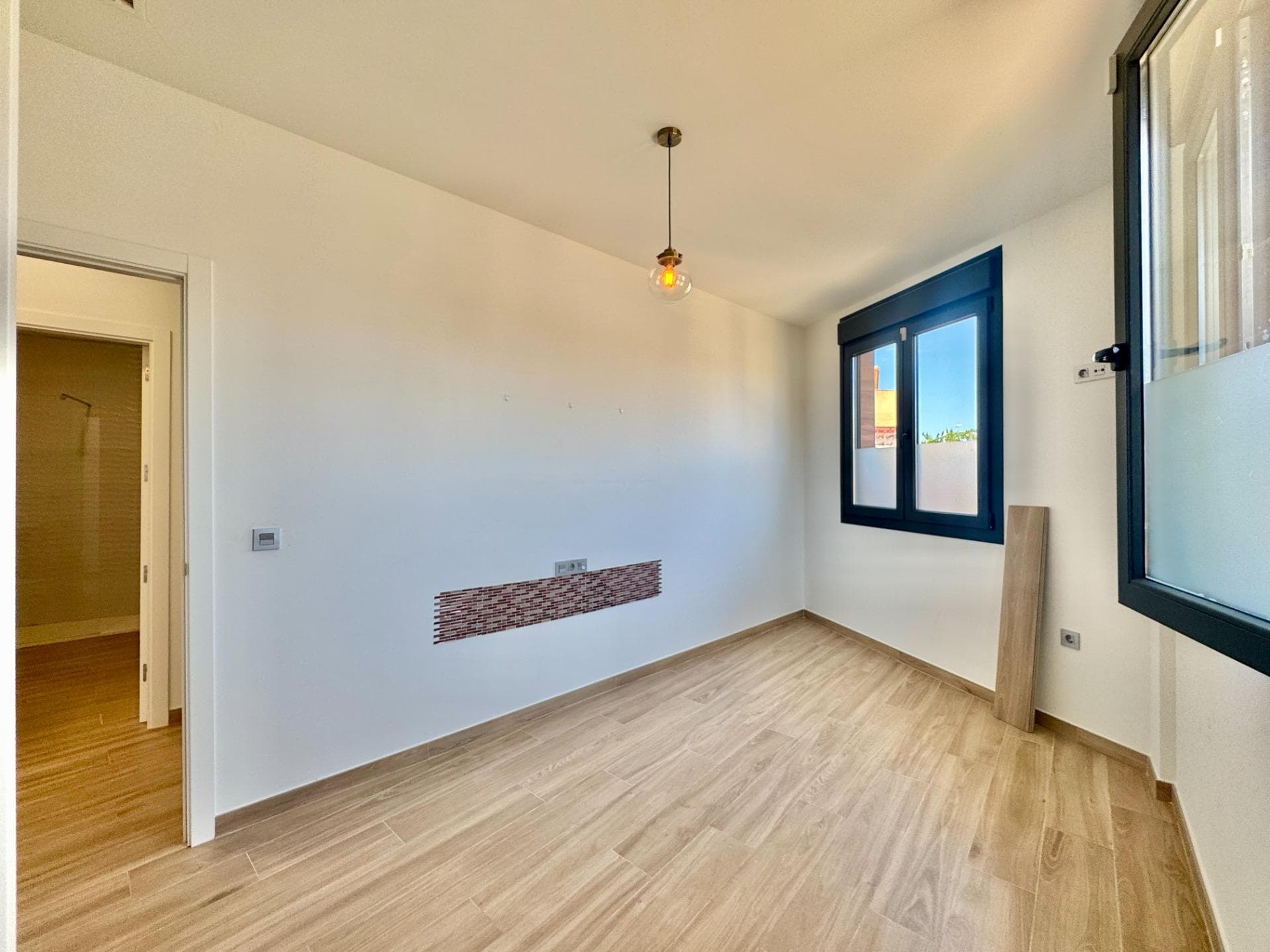 2 bed Middle Floor Apartment in Santiago de la Ribera - 6