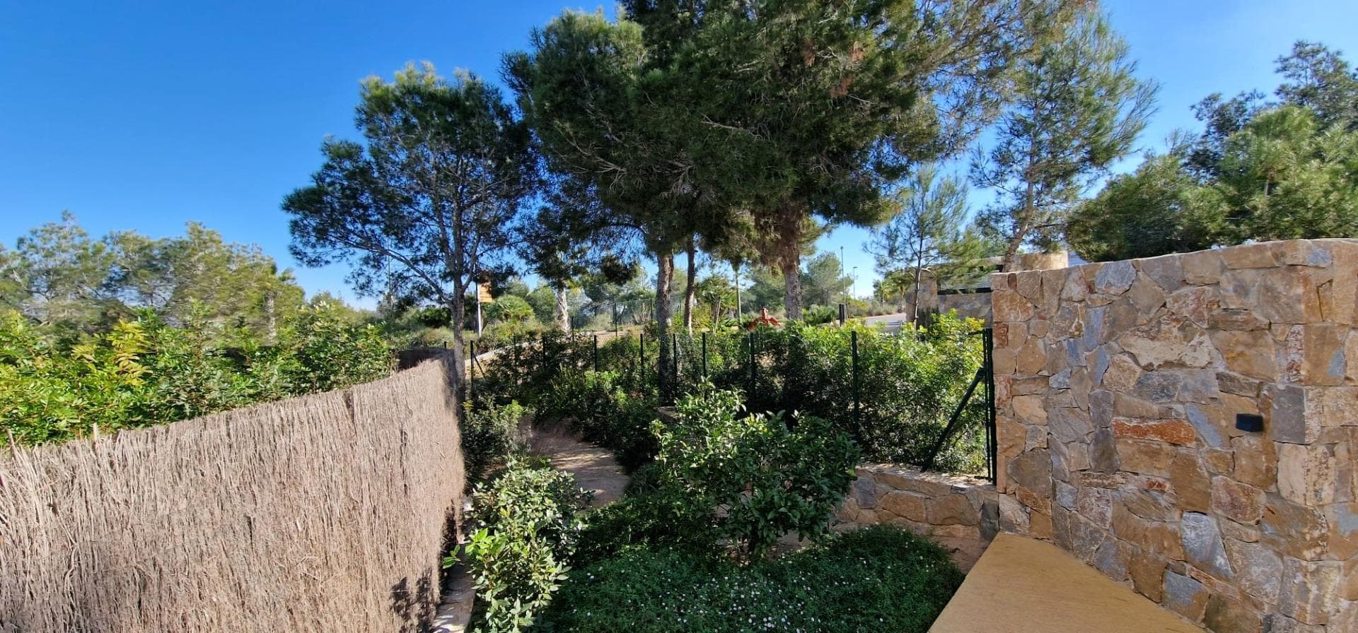 Apartamento Planta Media de 3 dormitorios en Orihuela - 32