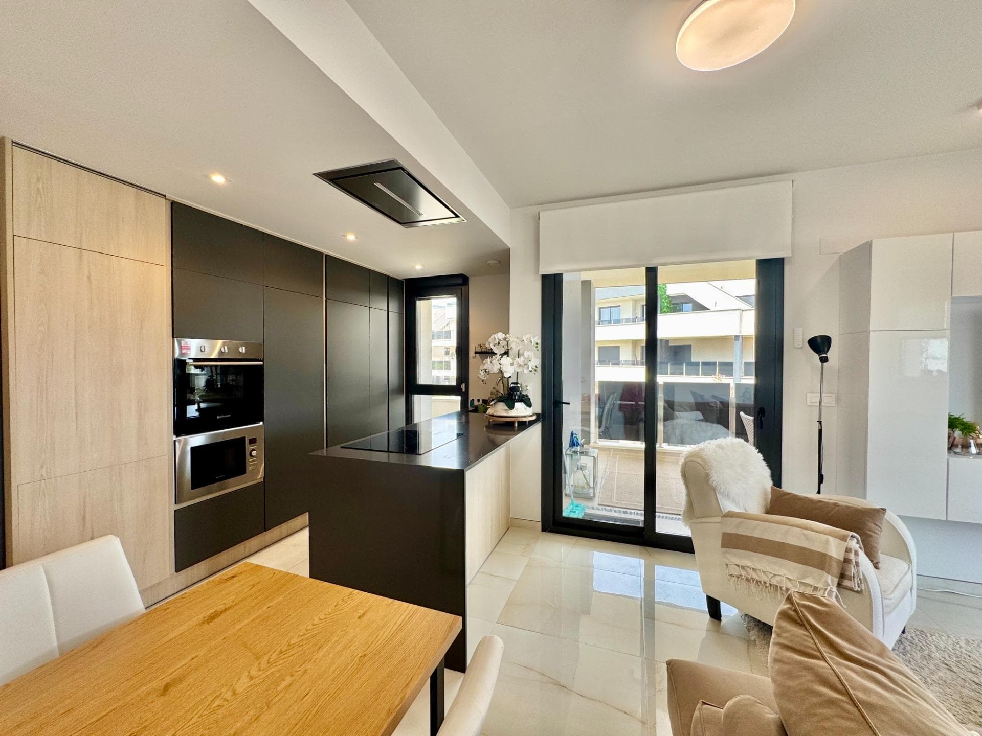 Apartamento Planta Media de 3 dormitorios en Orihuela Costa - 28