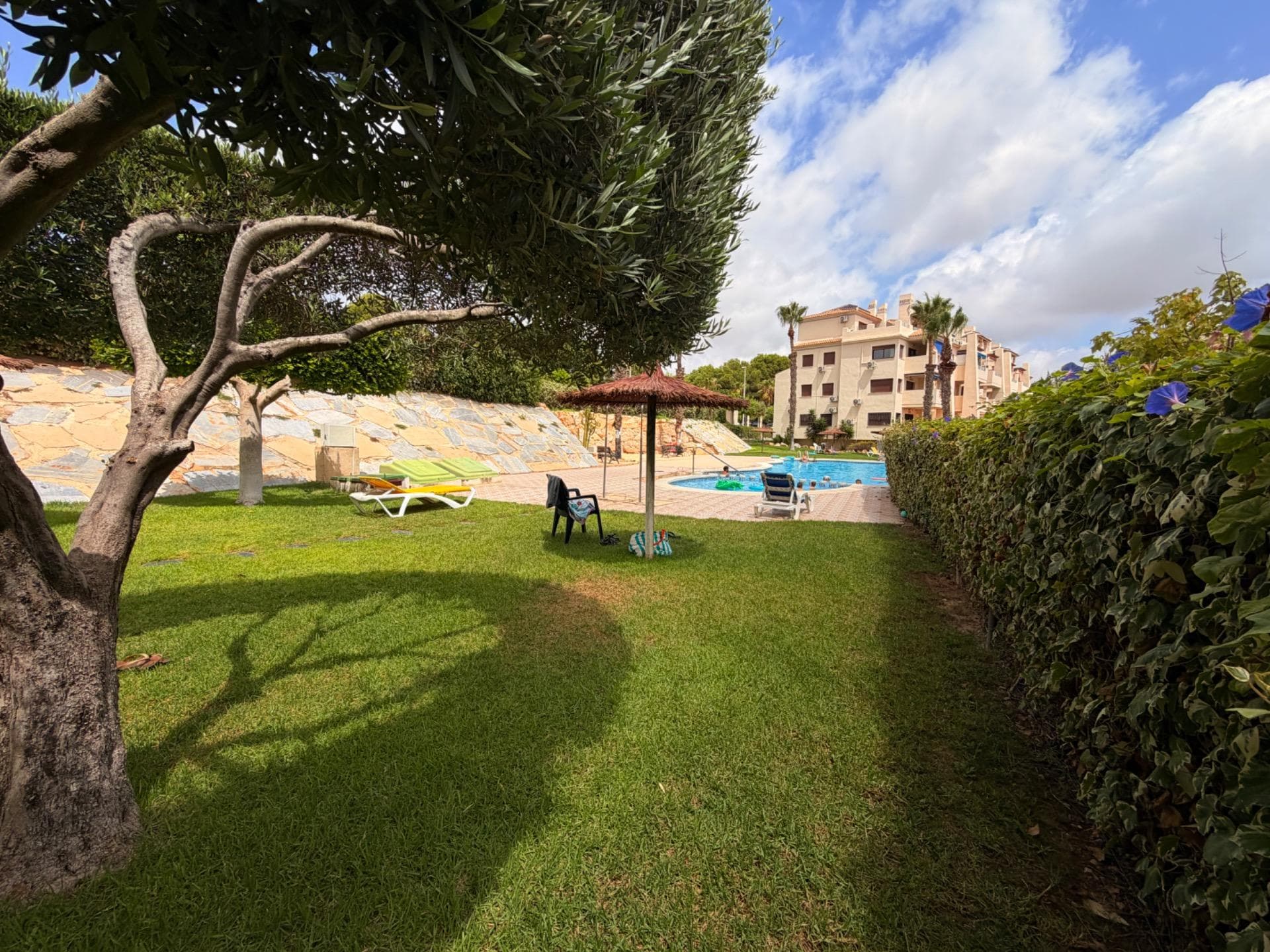 Apartamento Planta Media de 3 dormitorios en Orihuela Costa - 36