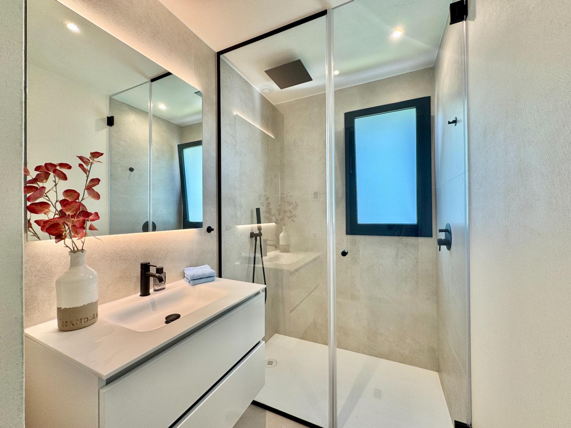 Apartamento Planta Media de 3 dormitorios en Orihuela - 24