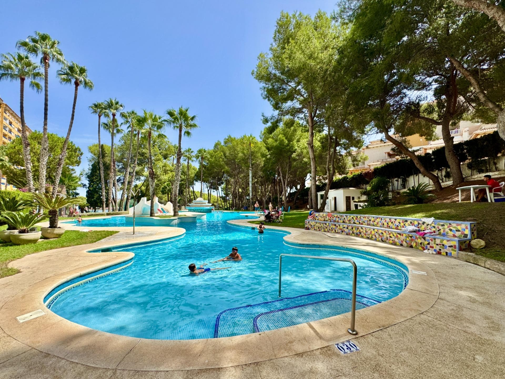 Apartamento Planta Media de 2 dormitorios en Orihuela Costa - 28