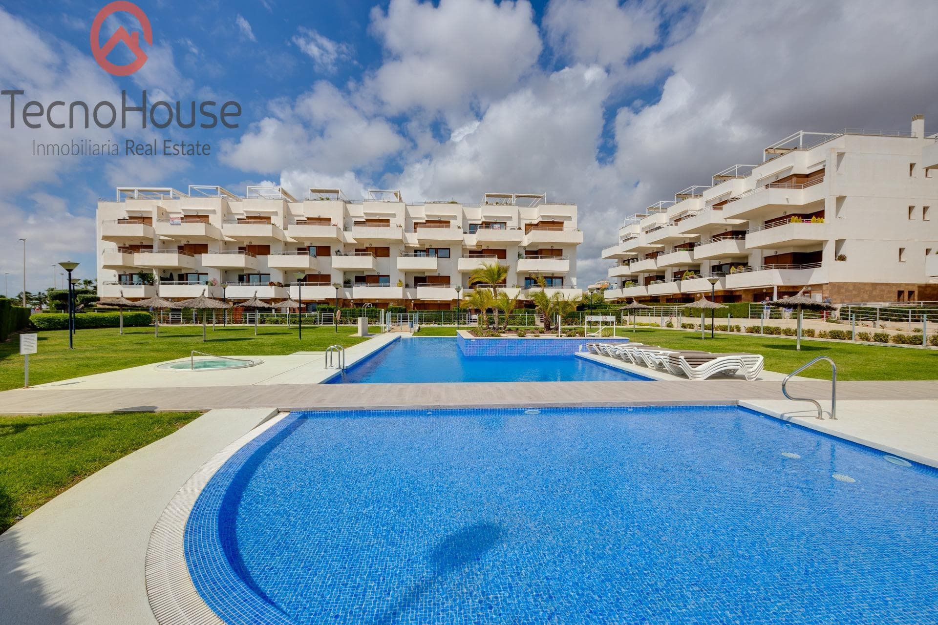 Apartamento Planta Media de 2 dormitorios en Orihuela Costa - 1