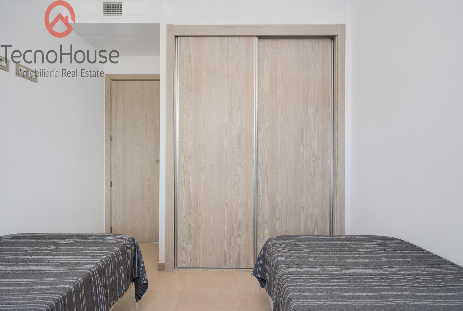 Apartamento Planta Media de 2 dormitorios en Orihuela Costa - 28