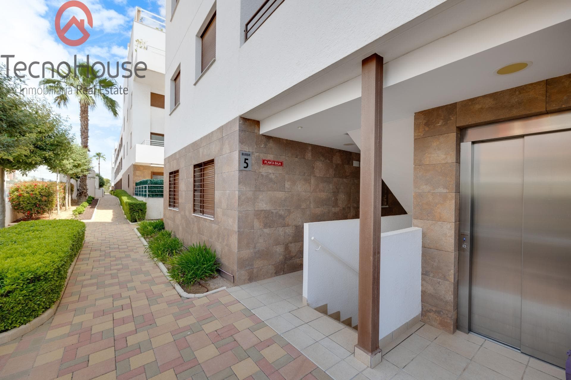 Apartamento Planta Media de 2 dormitorios en Orihuela Costa - 40