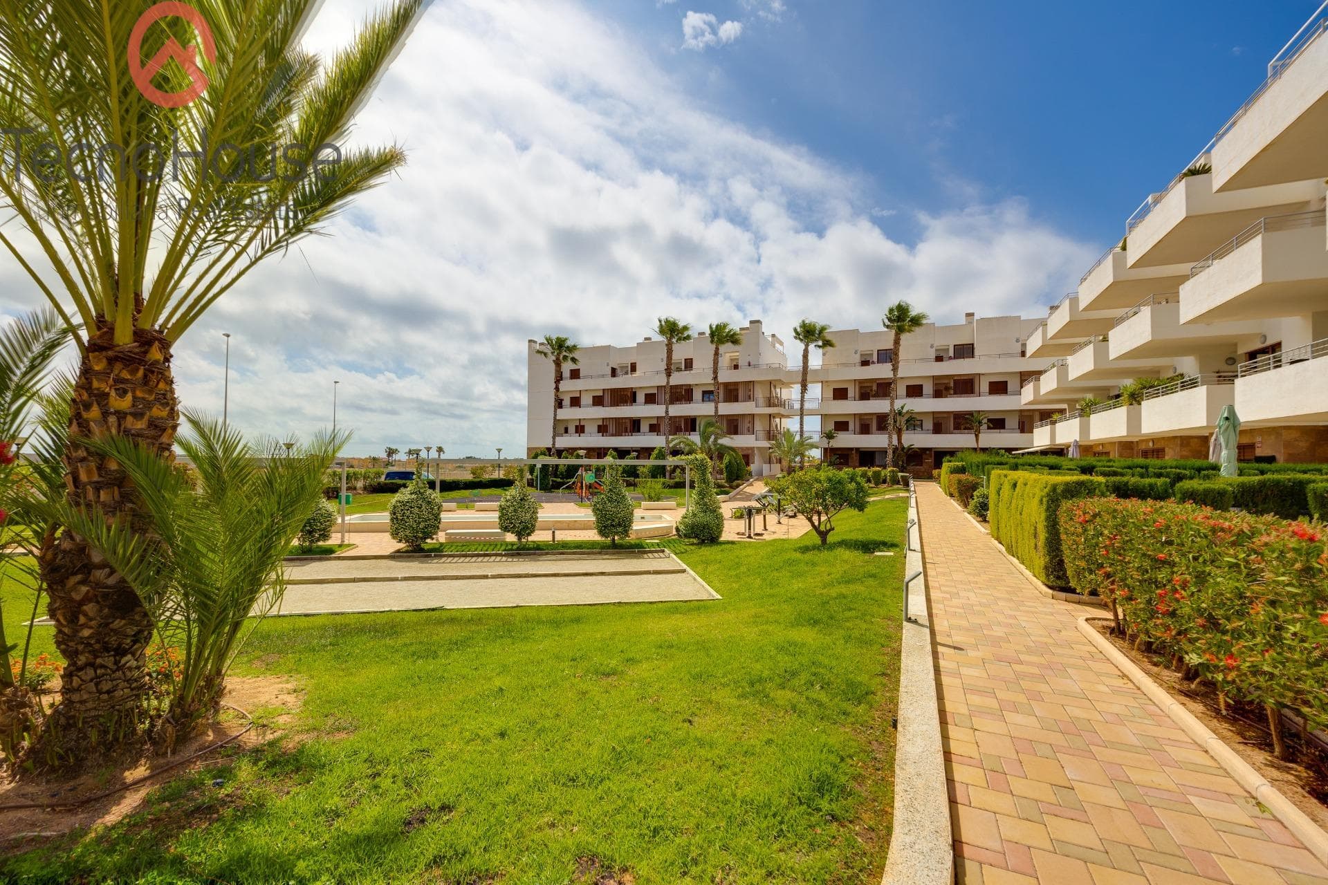 Apartamento Planta Media de 2 dormitorios en Orihuela Costa - 41