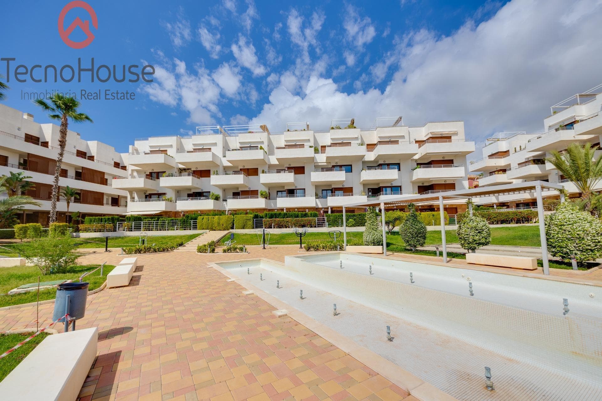 Apartamento Planta Media de 2 dormitorios en Orihuela Costa - 45