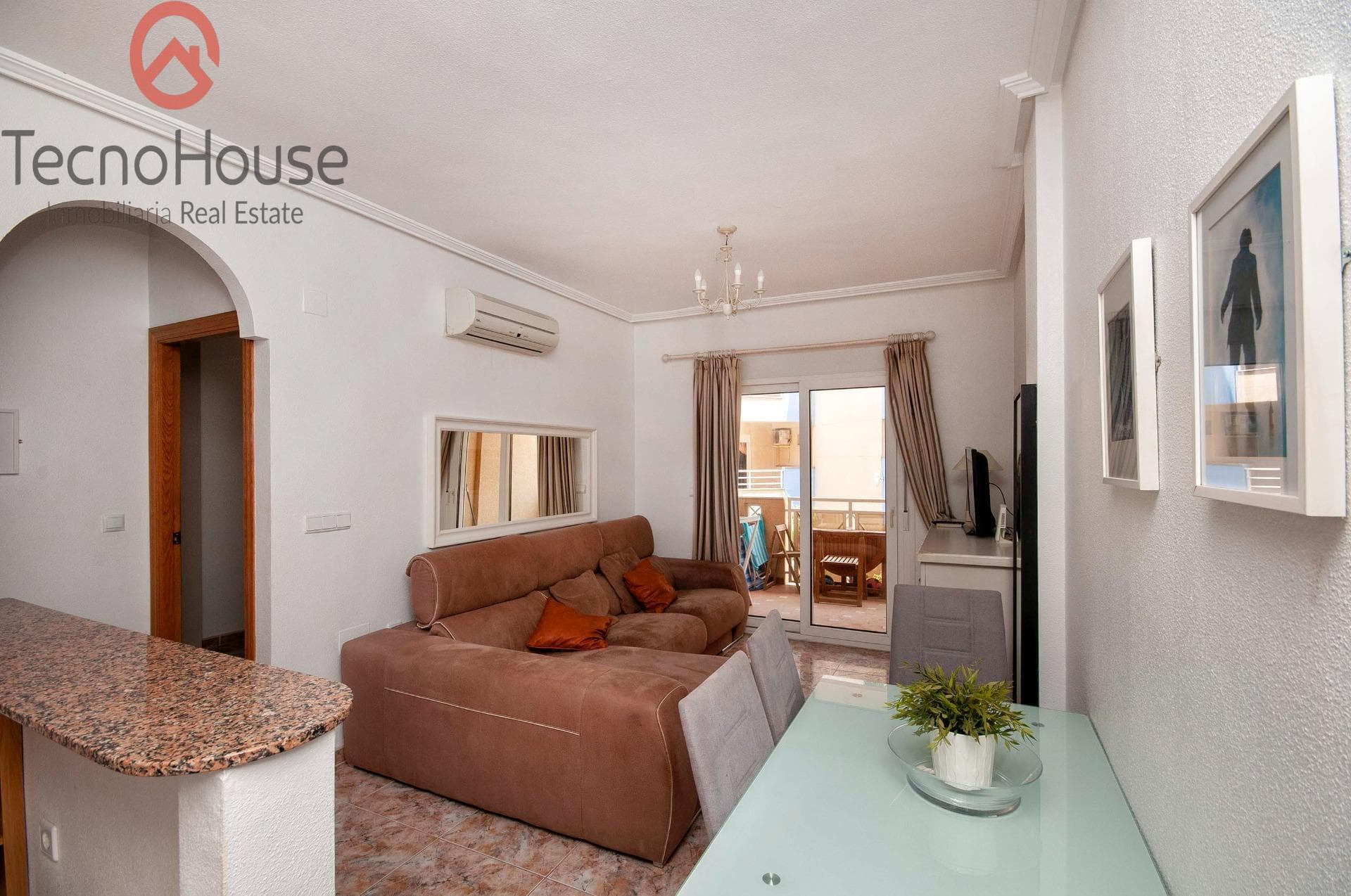 2 bed Middle Floor Apartment in Orihuela Costa - 10