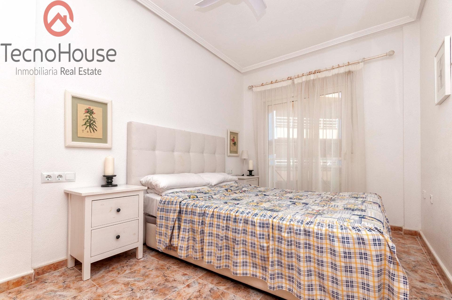 2 bed Middle Floor Apartment in Orihuela Costa - 19