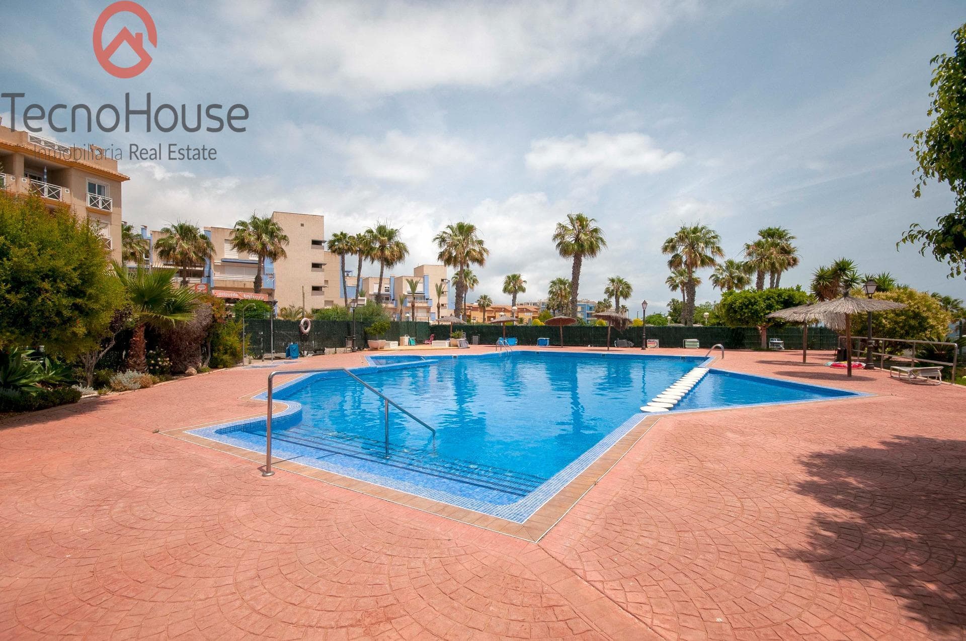 2 bed Middle Floor Apartment in Orihuela Costa - 22