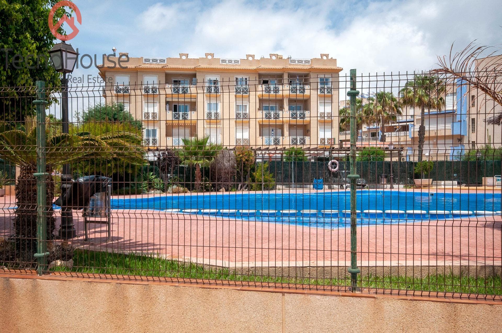 2 bed Middle Floor Apartment in Orihuela Costa - 25