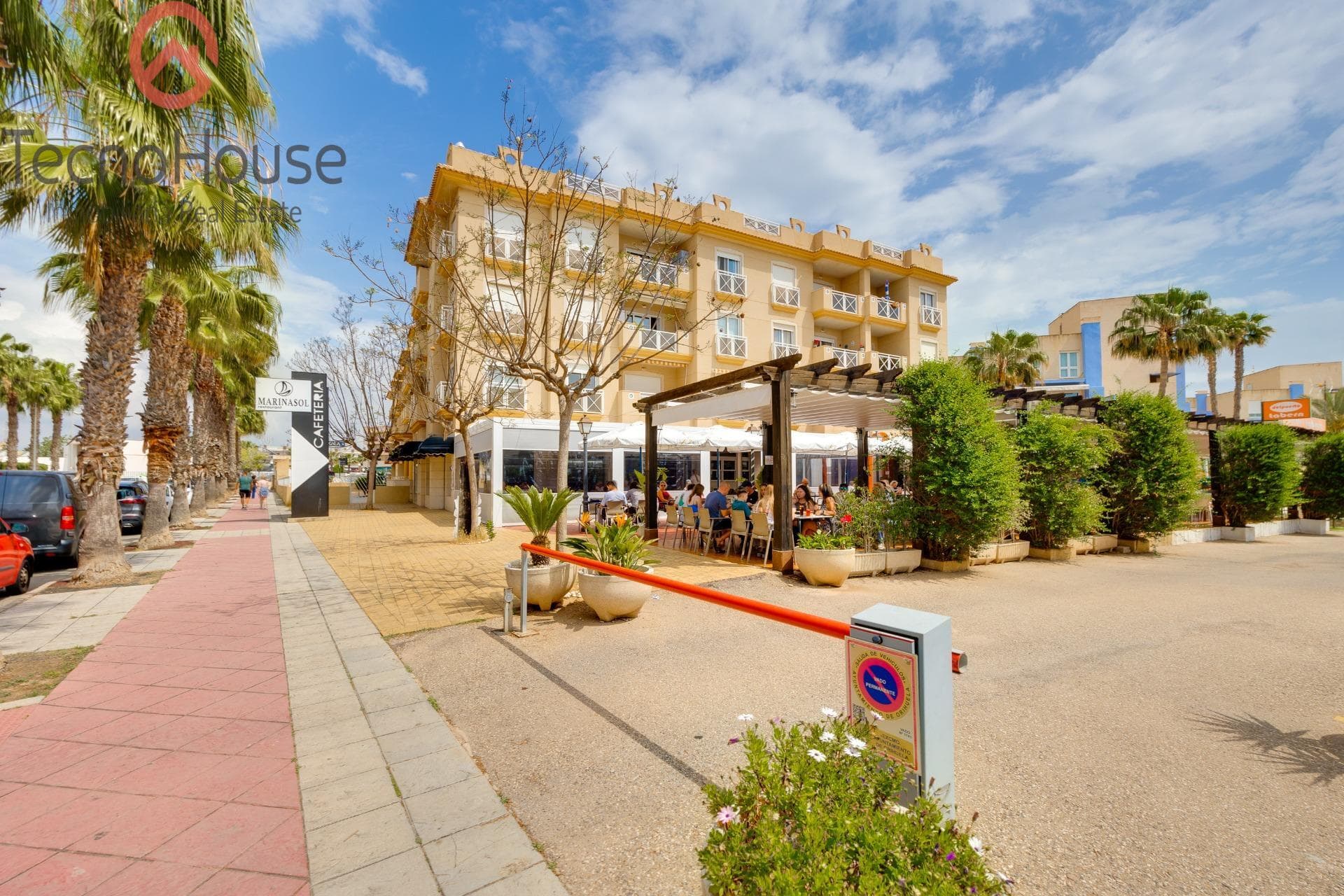 2 bed Middle Floor Apartment in Orihuela Costa - 30