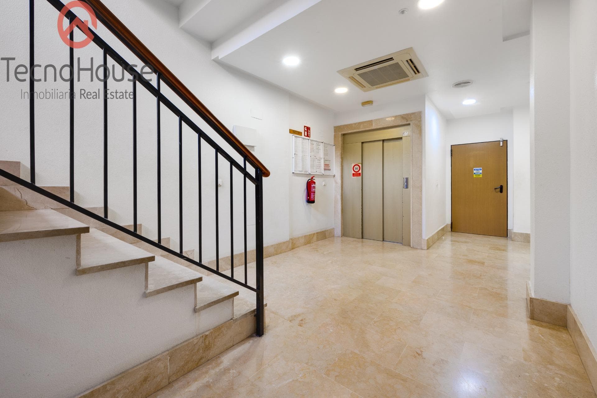 2 bed Middle Floor Apartment in Orihuela Costa - 35