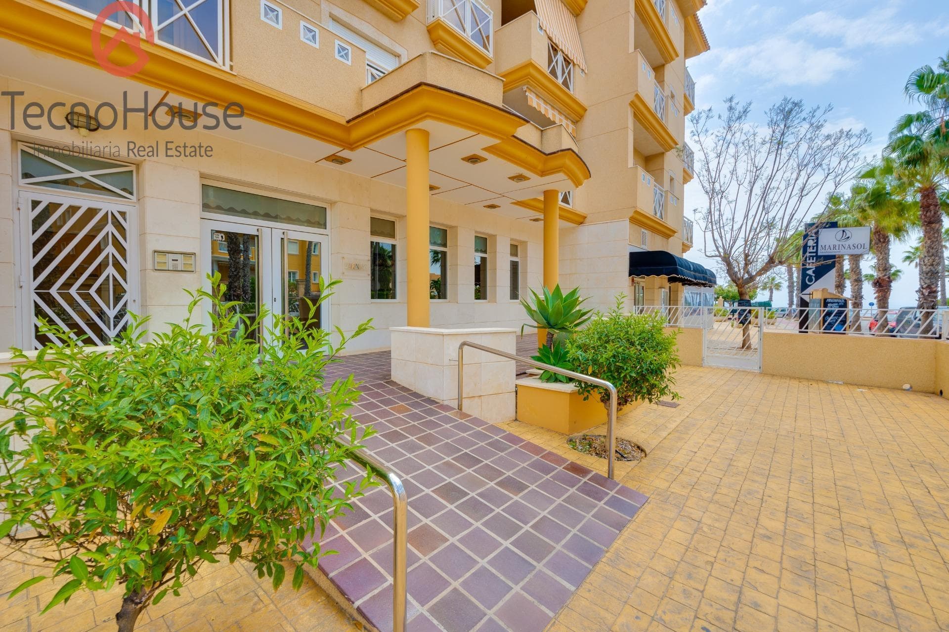 2 bed Middle Floor Apartment in Orihuela Costa - 37
