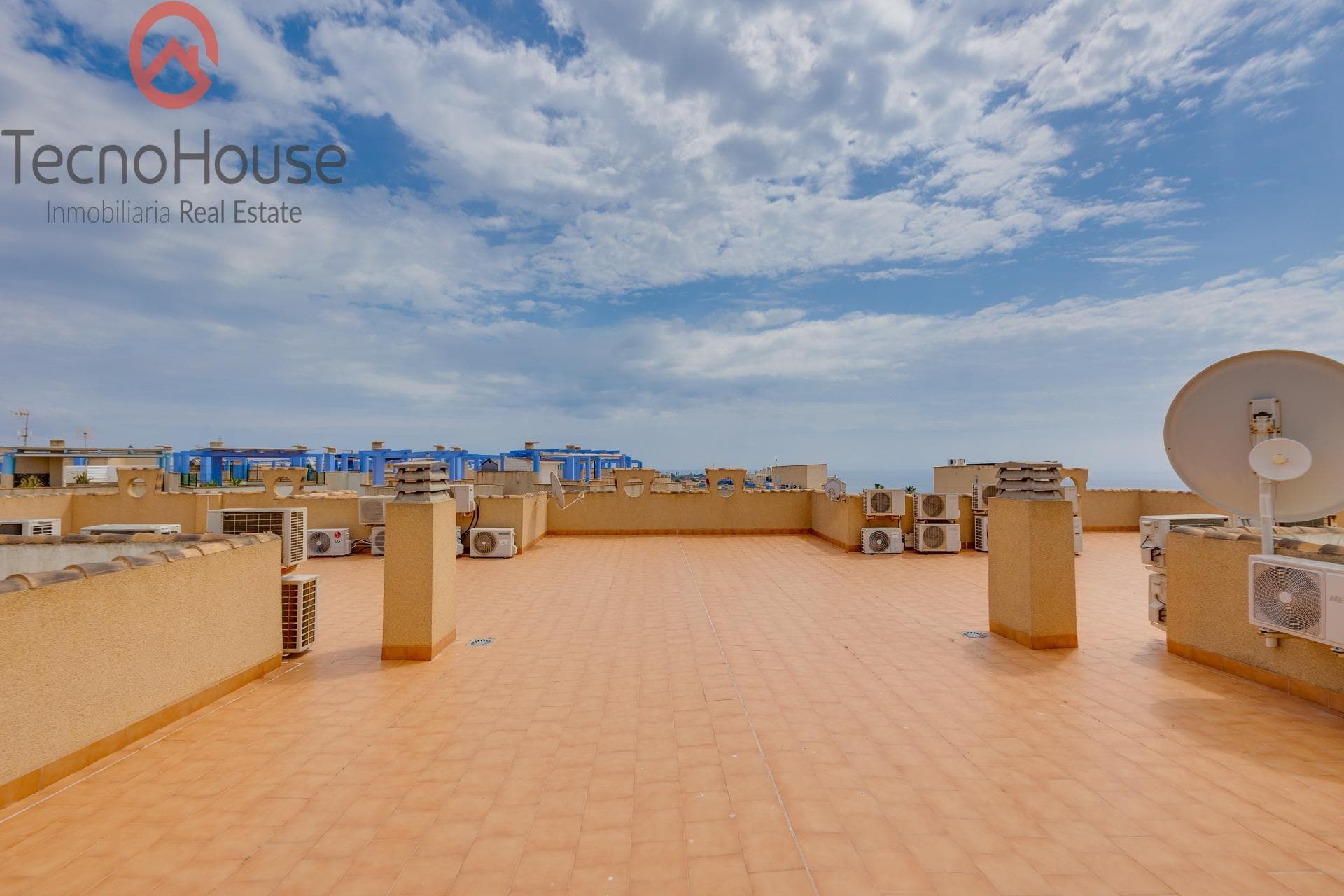 2 bed Middle Floor Apartment in Orihuela Costa - 41