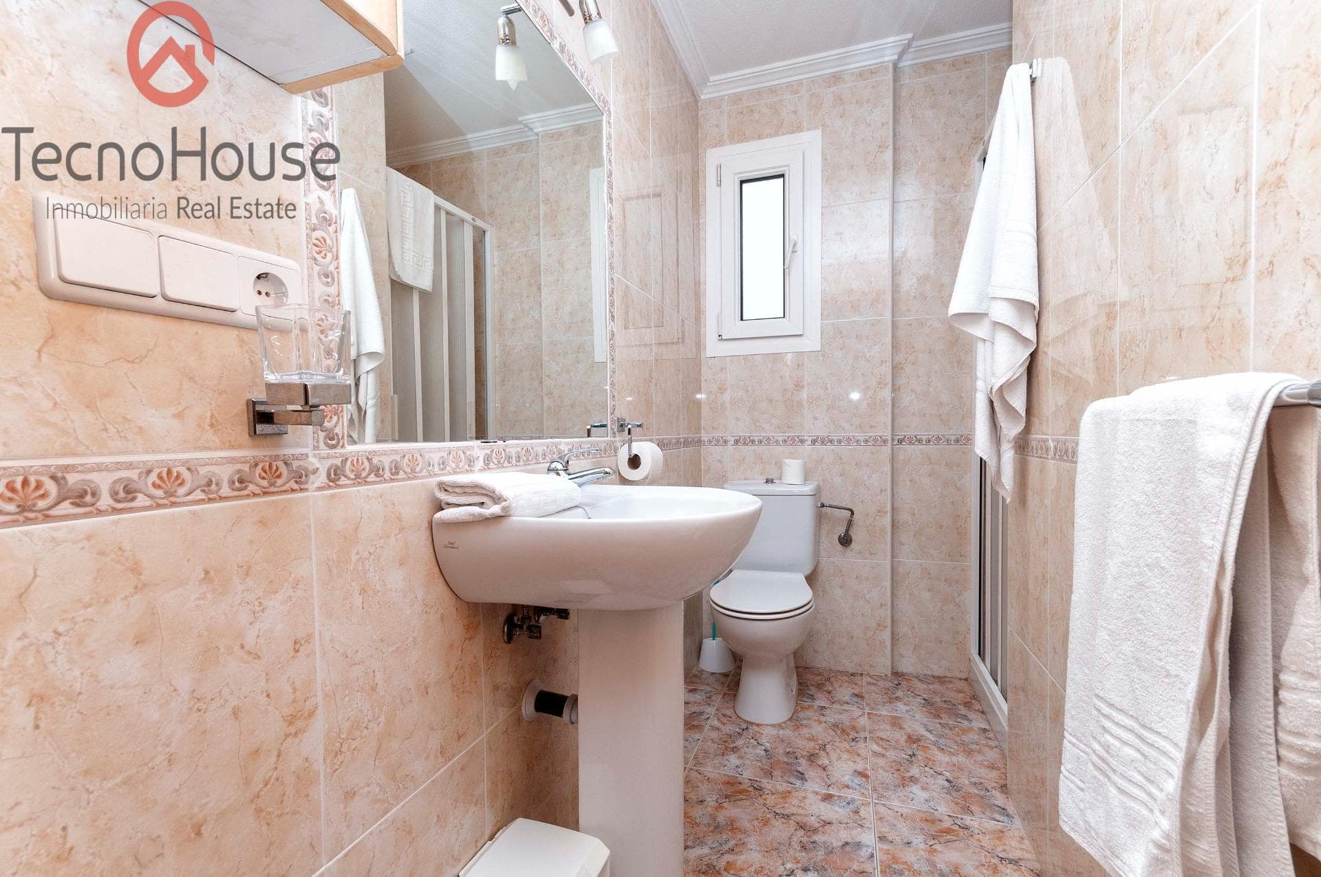 2 bed Middle Floor Apartment in Orihuela Costa - 8