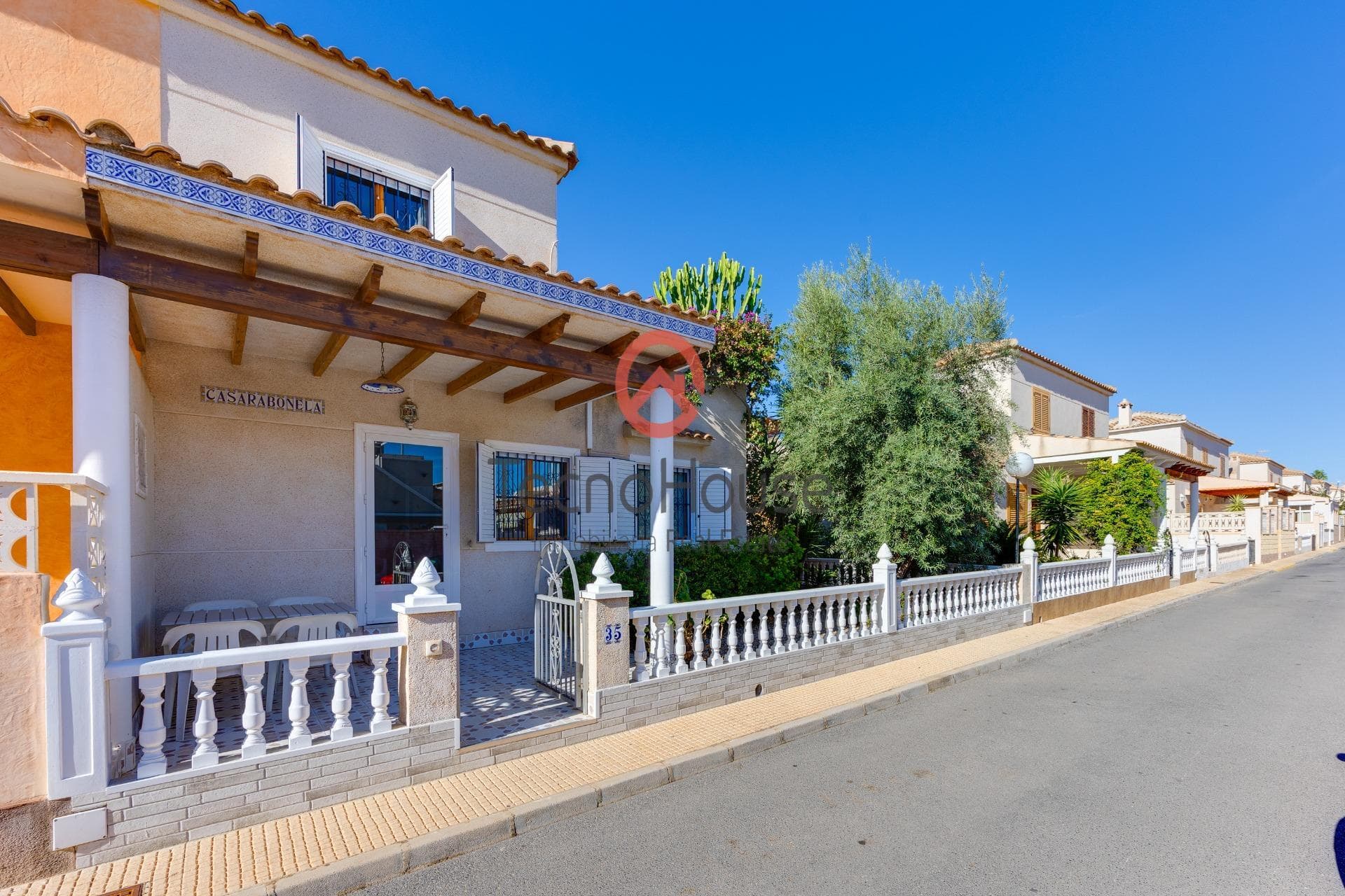 Semi-Vrijstaande Villa met 3 slaapkamers in Orihuela Costa - 3