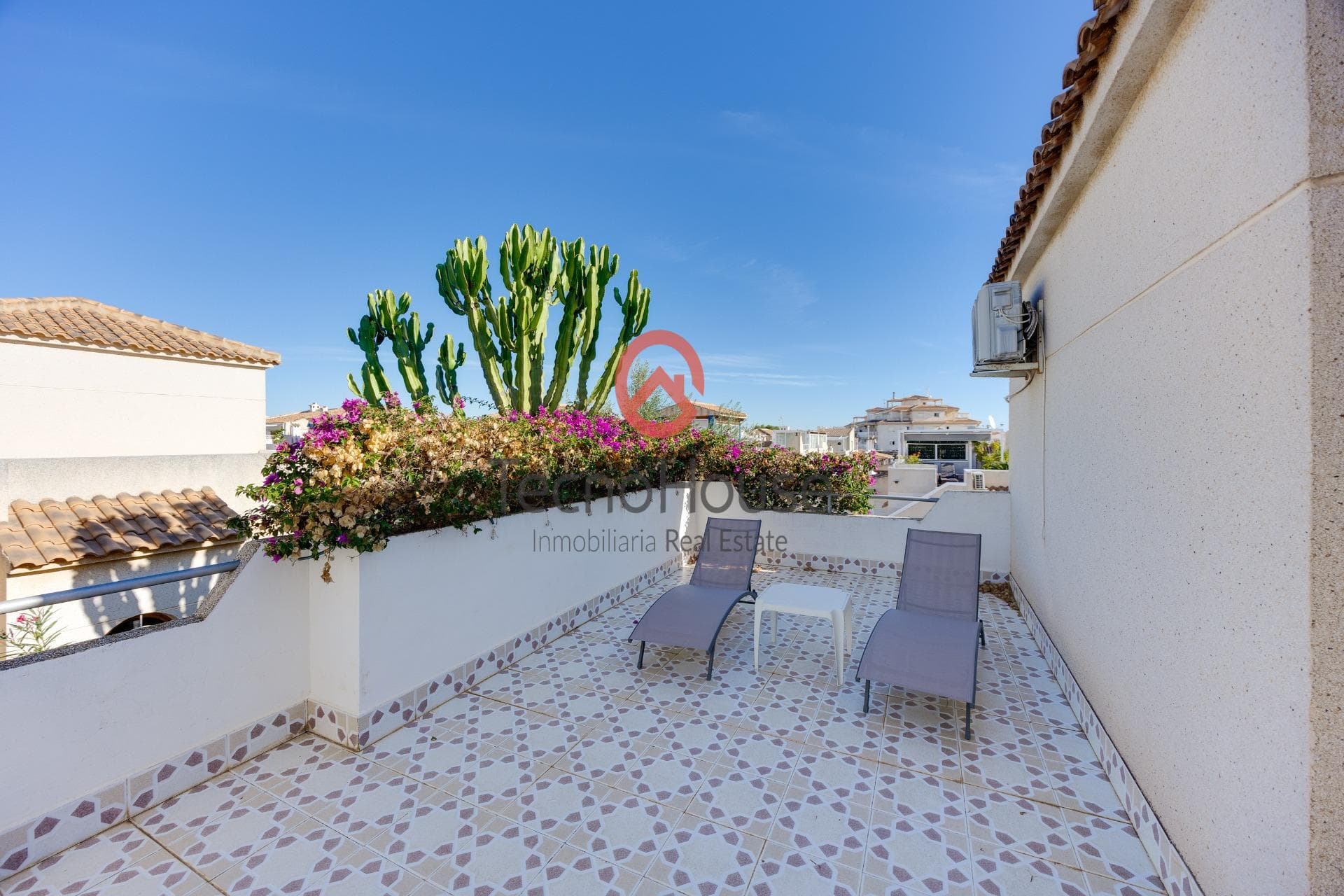 Semi-Vrijstaande Villa met 3 slaapkamers in Orihuela Costa - 34