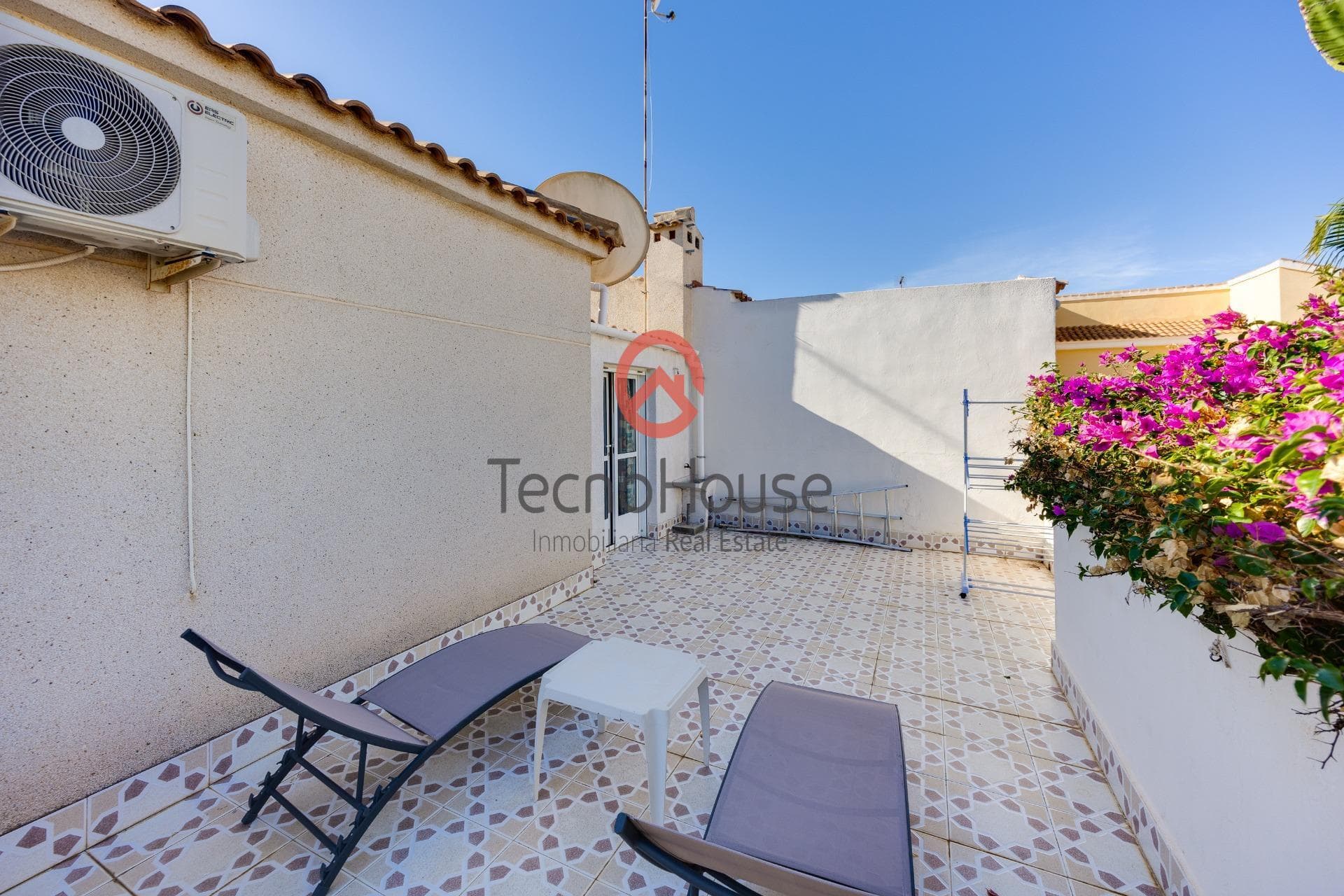 Semi-Vrijstaande Villa met 3 slaapkamers in Orihuela Costa - 36
