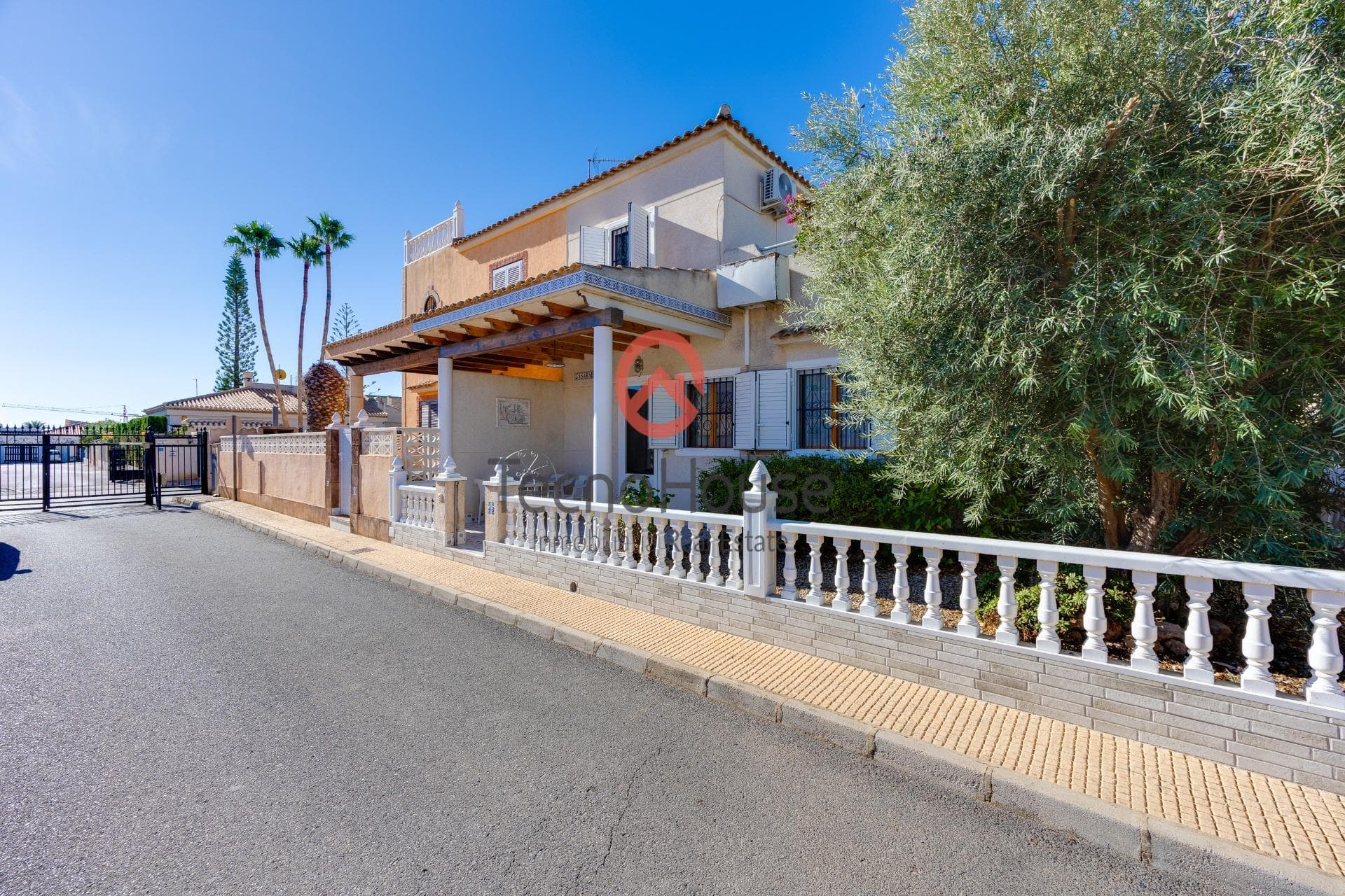 Semi-Vrijstaande Villa met 3 slaapkamers in Orihuela Costa - 4