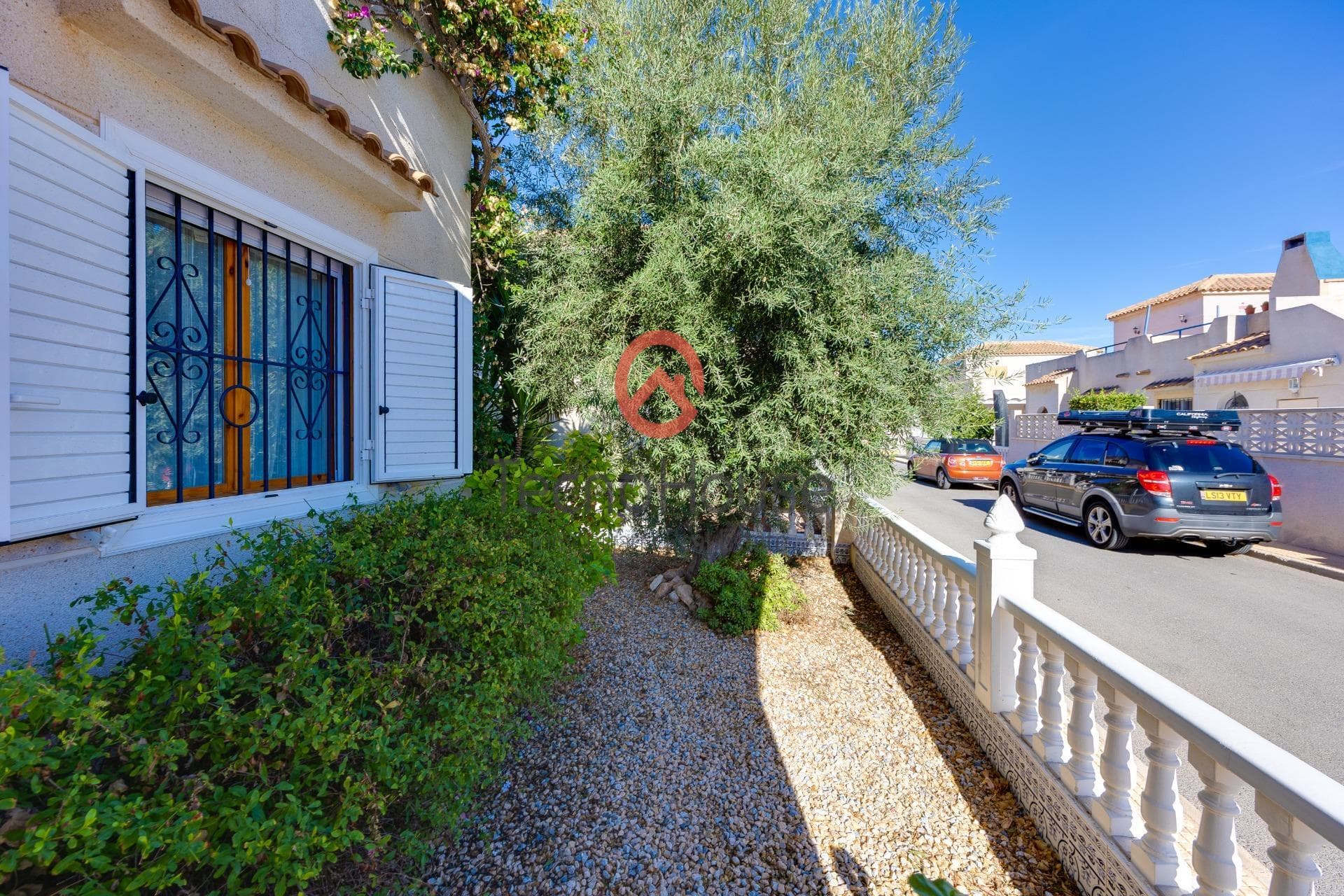 Semi-Vrijstaande Villa met 3 slaapkamers in Orihuela Costa - 7