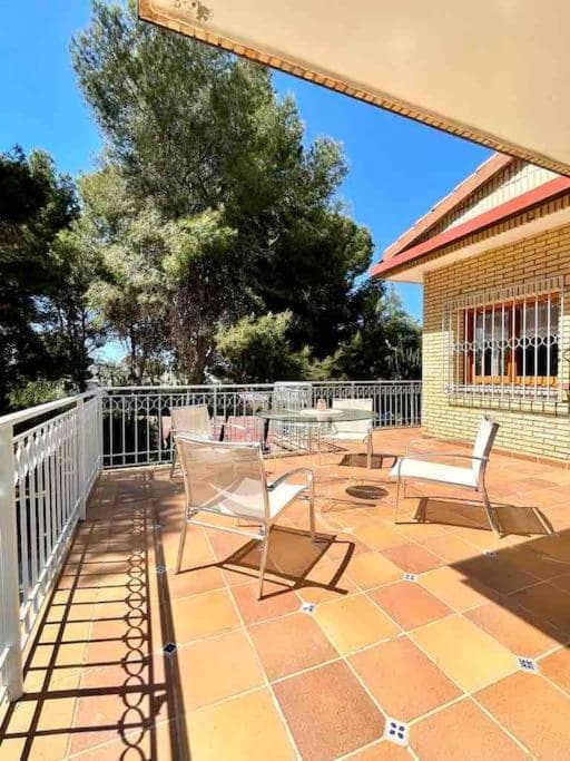 Vrijstaande Villa met 4 slaapkamers in Orihuela Costa - 10