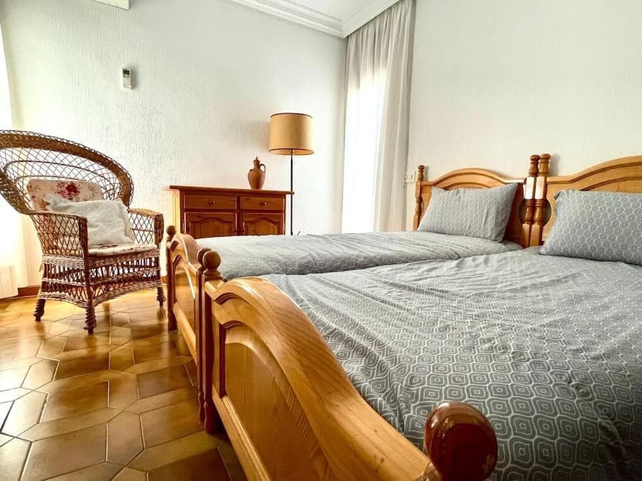 Vrijstaande Villa met 4 slaapkamers in Orihuela Costa - 35