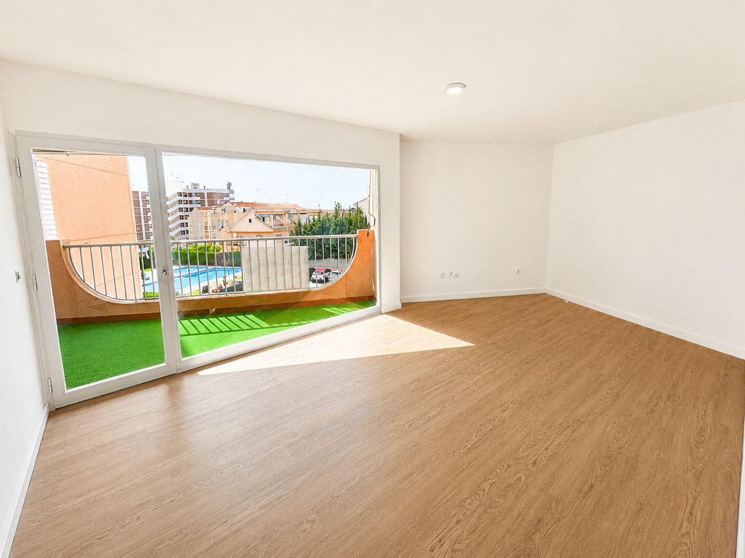 Apartamento Planta Media de 3 dormitorios en Orihuela Costa - 3