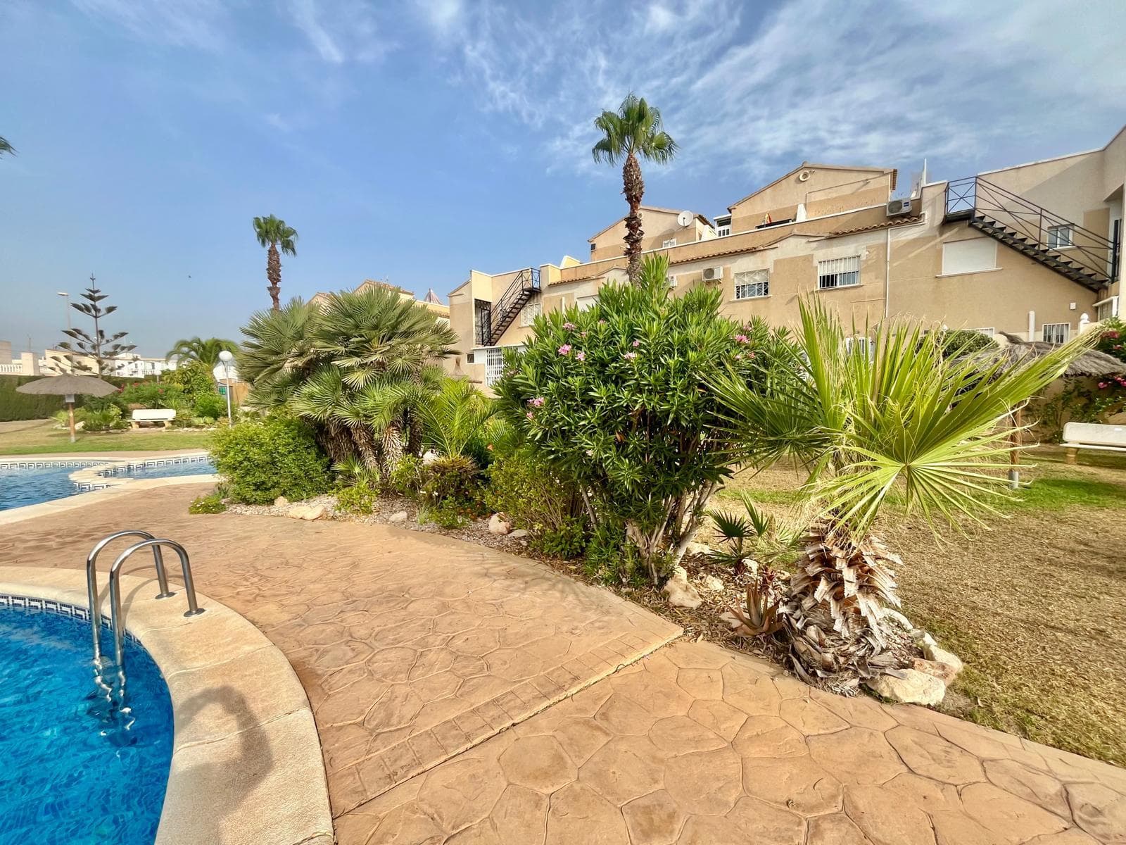 Bungalow de 2 dormitorios en Orihuela Costa - 16