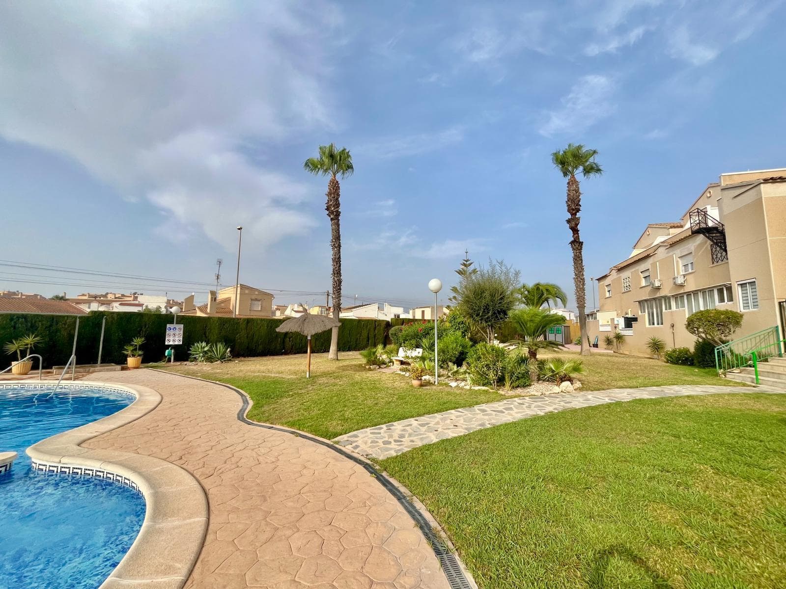 Bungalow de 2 dormitorios en Orihuela Costa - 17