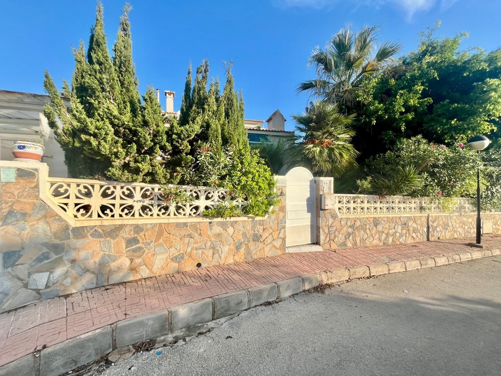 3 bed Detached Villa in San Miguel de Salinas - 4