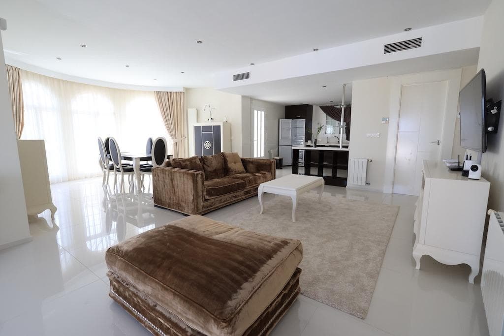 Villa - Chalet de 5 dormitorios en Ciudad Quesada - 12