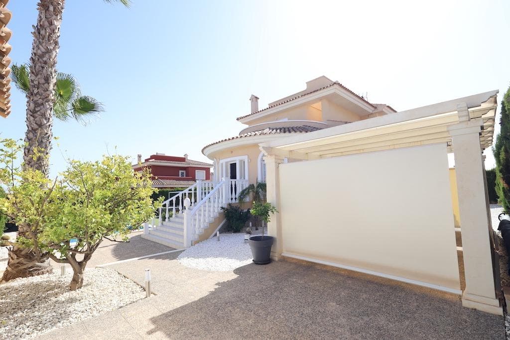 Villa - Chalet de 5 dormitorios en Ciudad Quesada - 8
